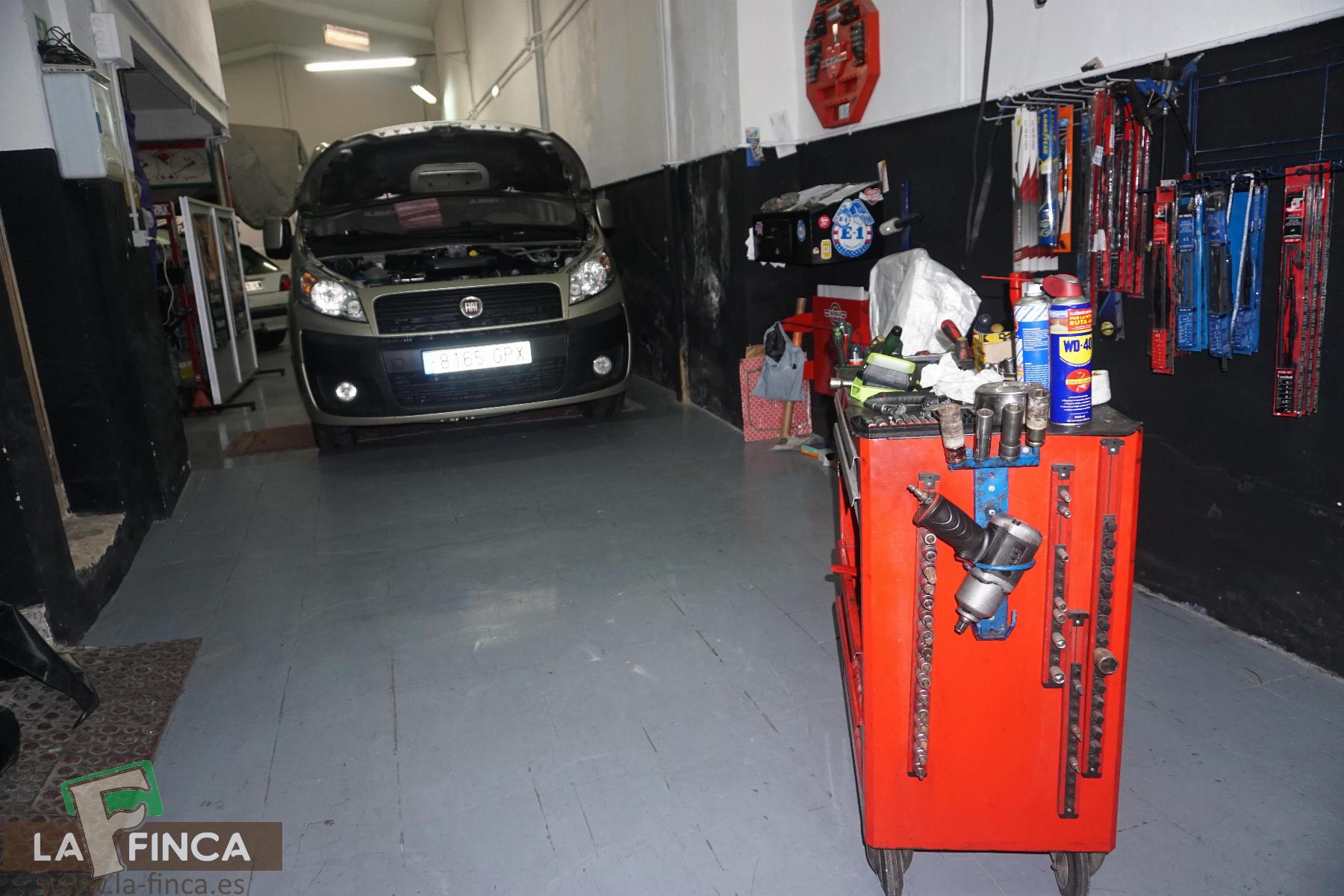 For sale of premises in Oviedo