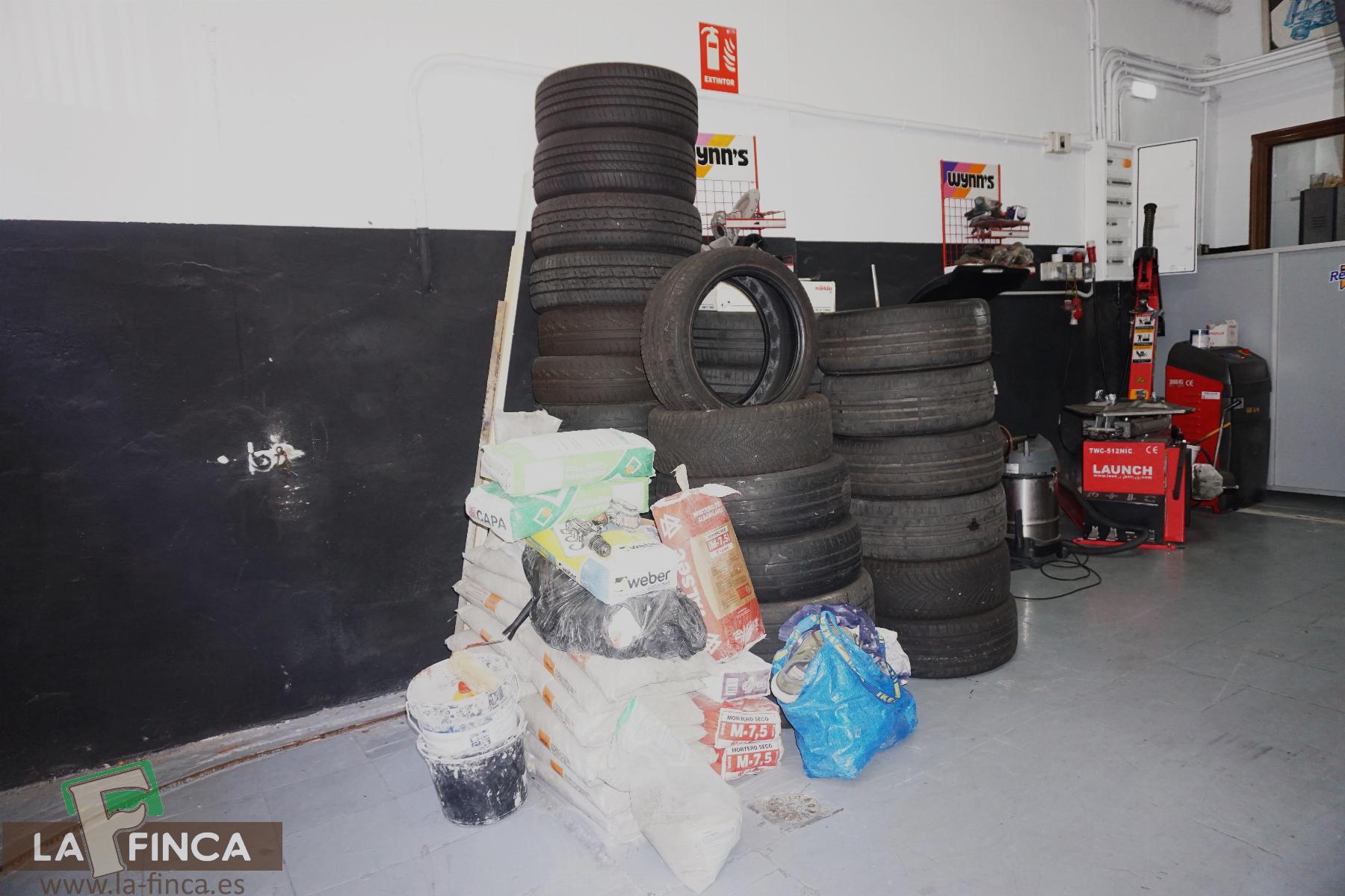 For sale of premises in Oviedo