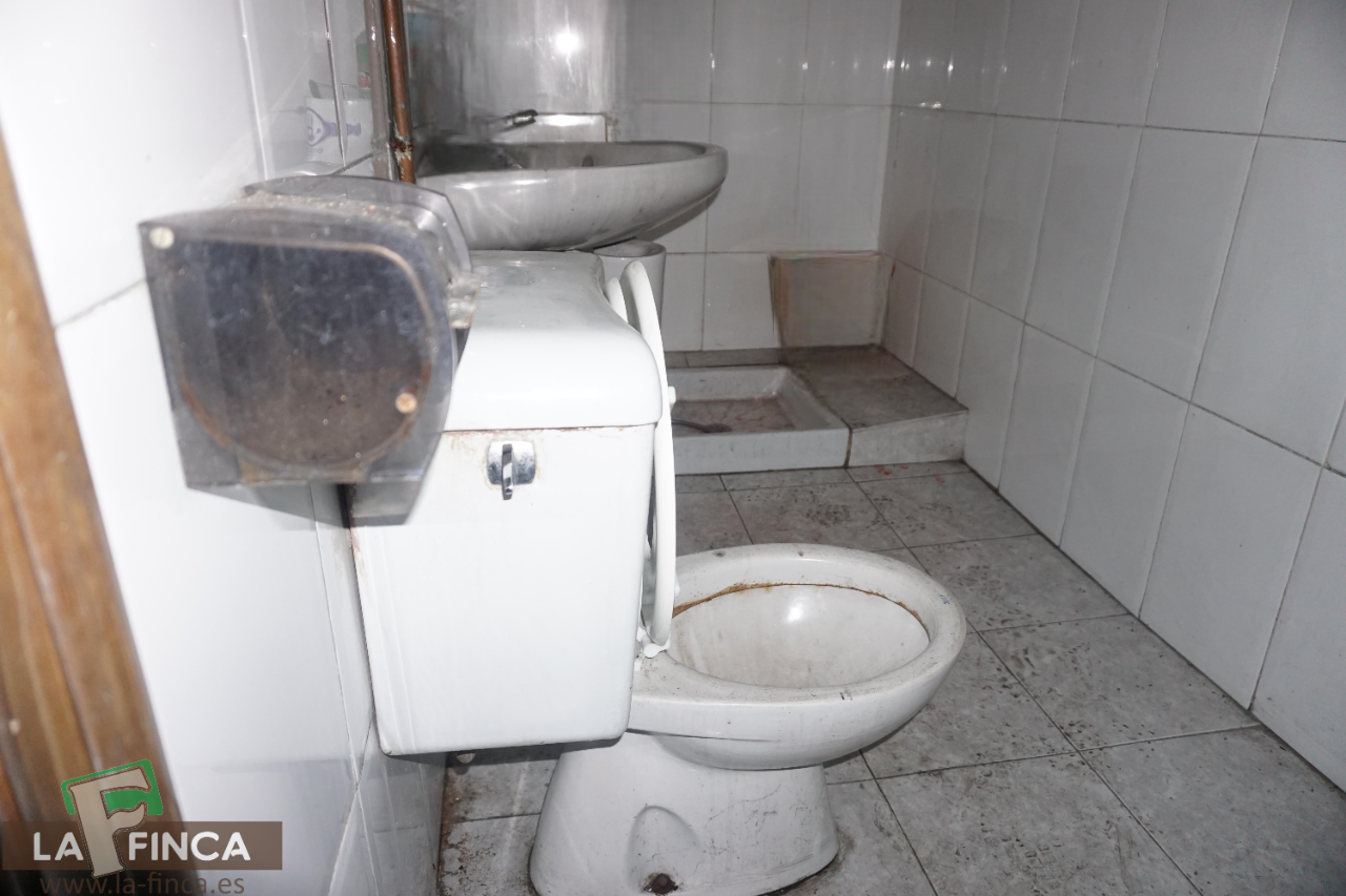For sale of premises in Oviedo