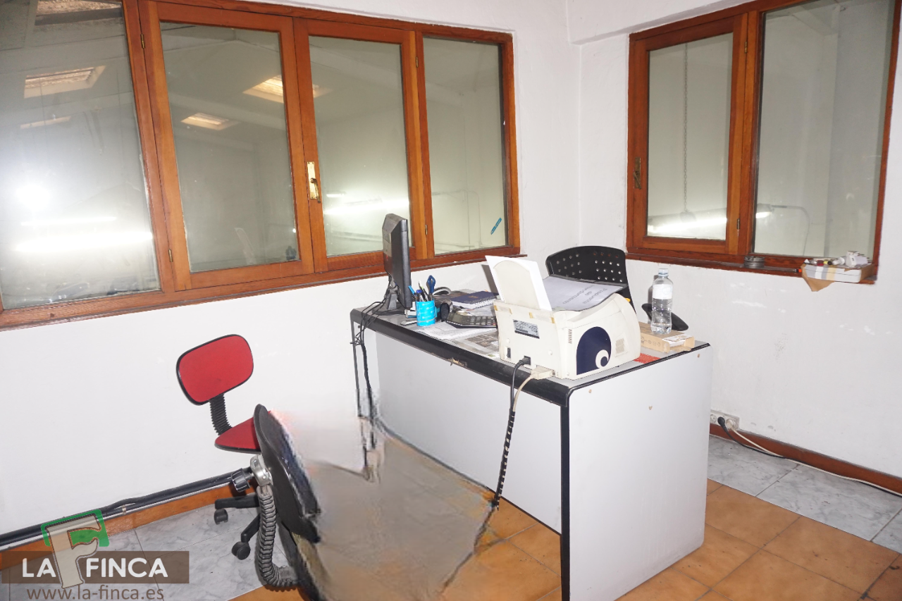 For sale of premises in Oviedo