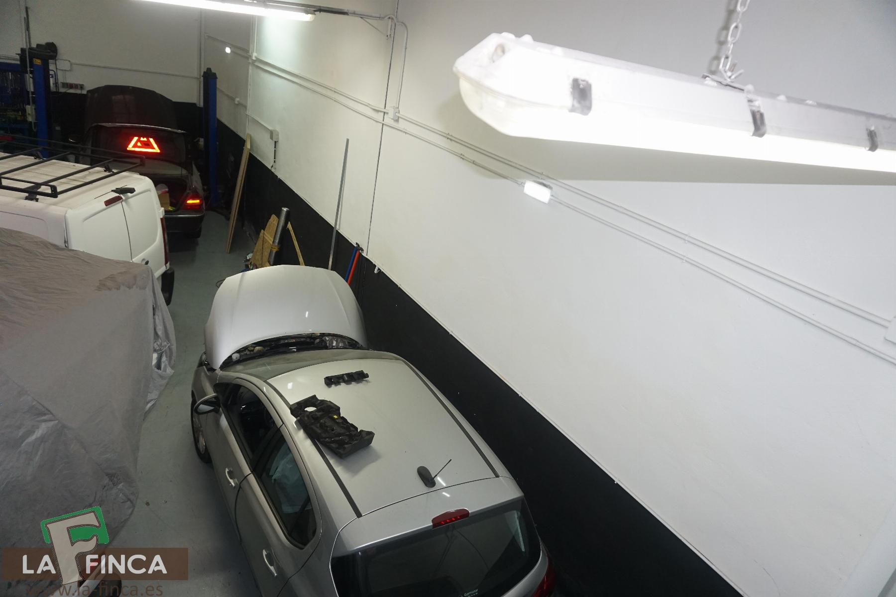 For sale of premises in Oviedo