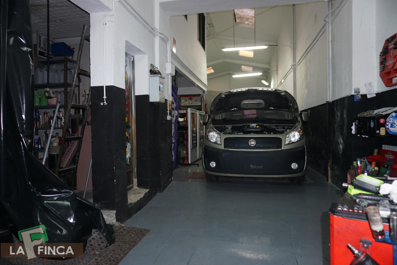 For sale of premises in Oviedo
