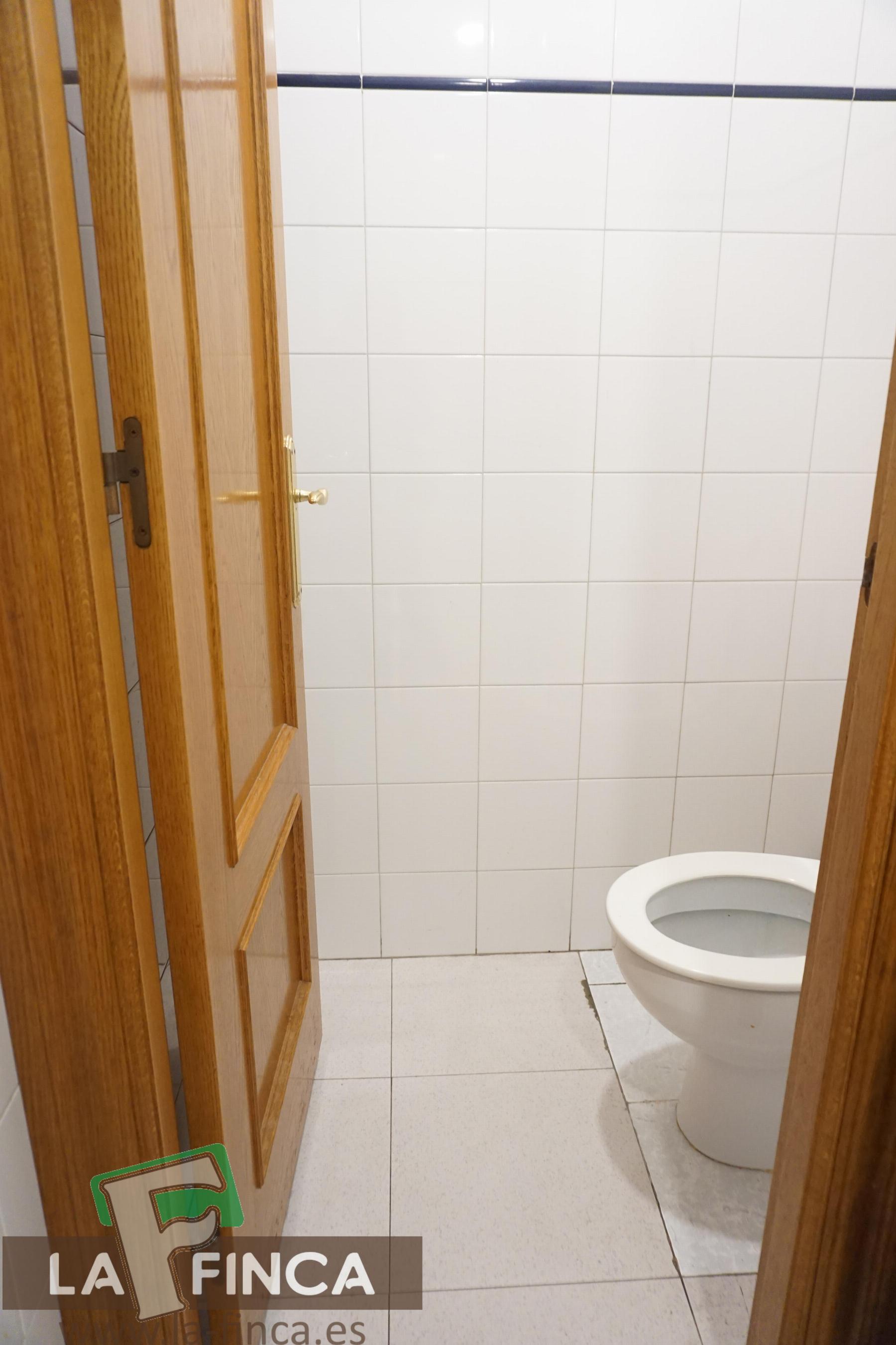 For sale of premises in Oviedo