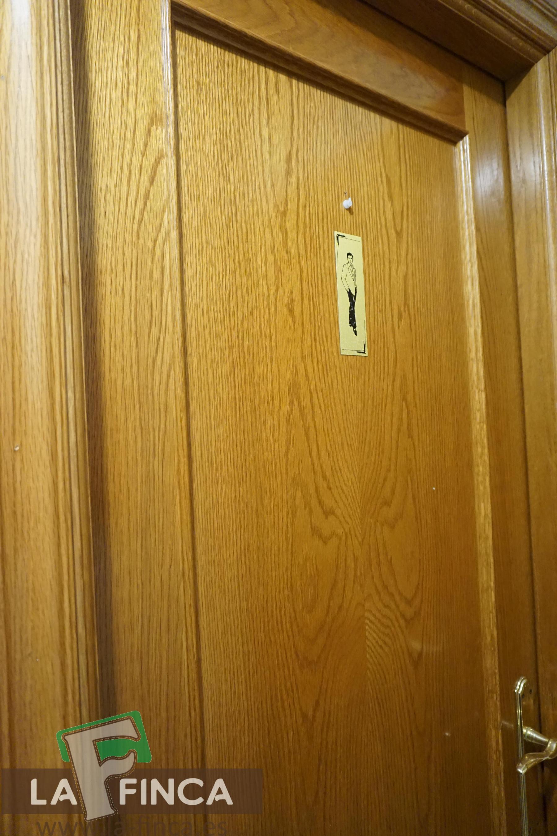 For sale of premises in Oviedo