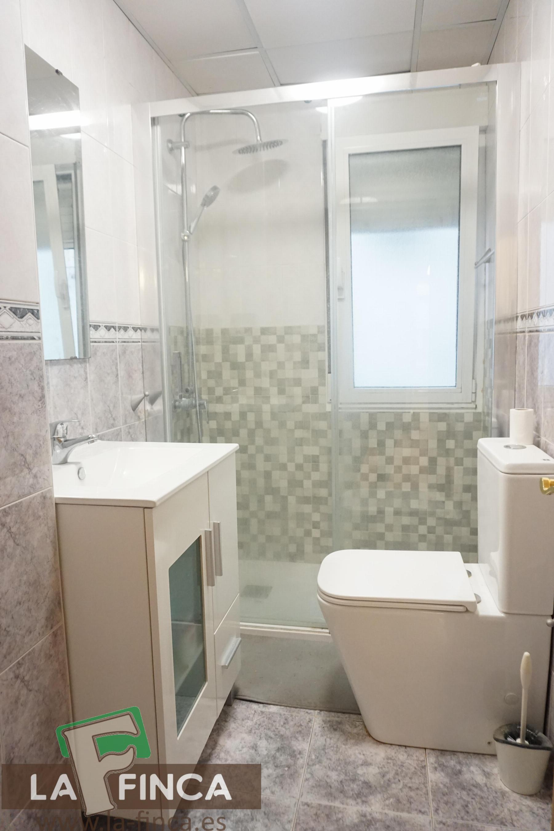 For sale of flat in Oviedo