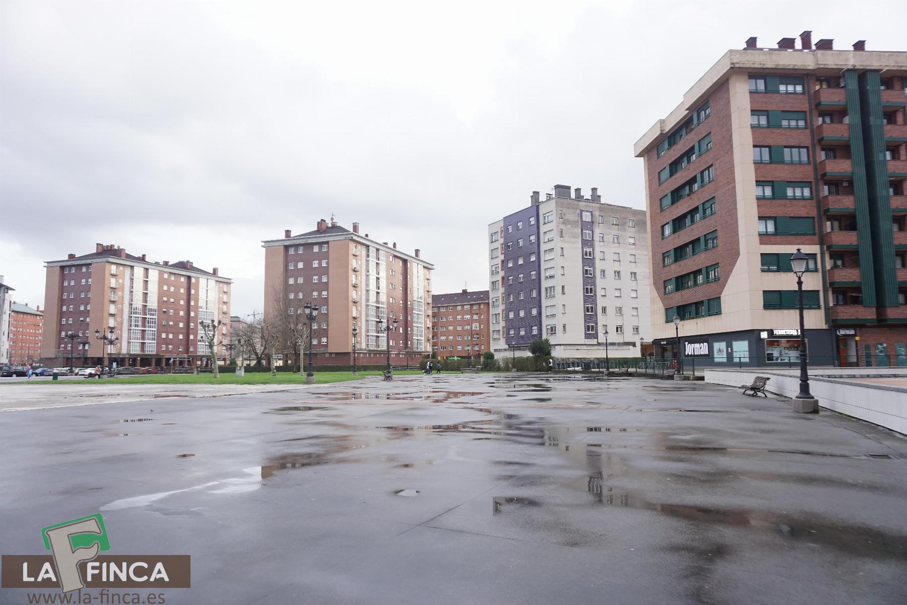 For sale of premises in Oviedo