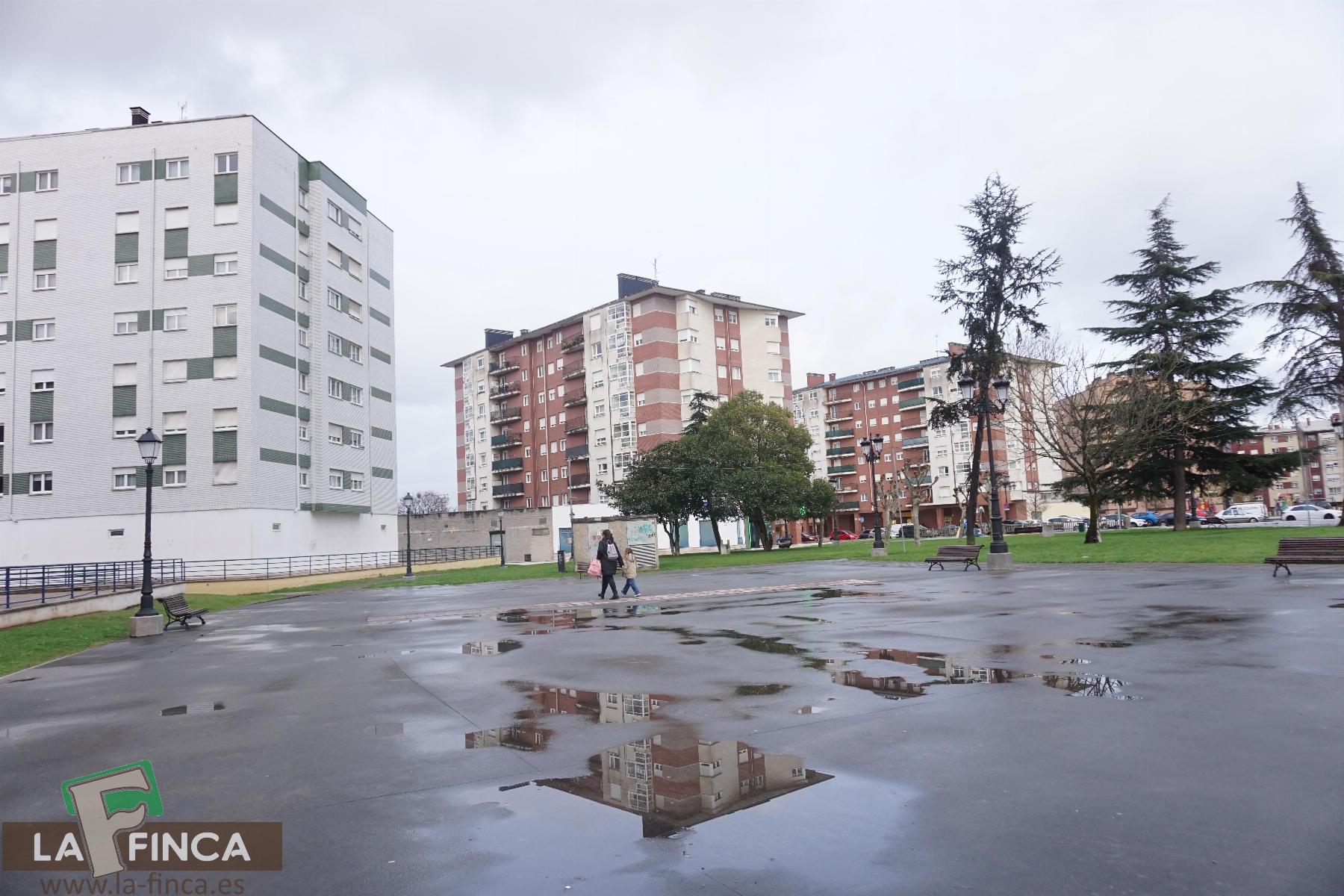 For sale of premises in Oviedo