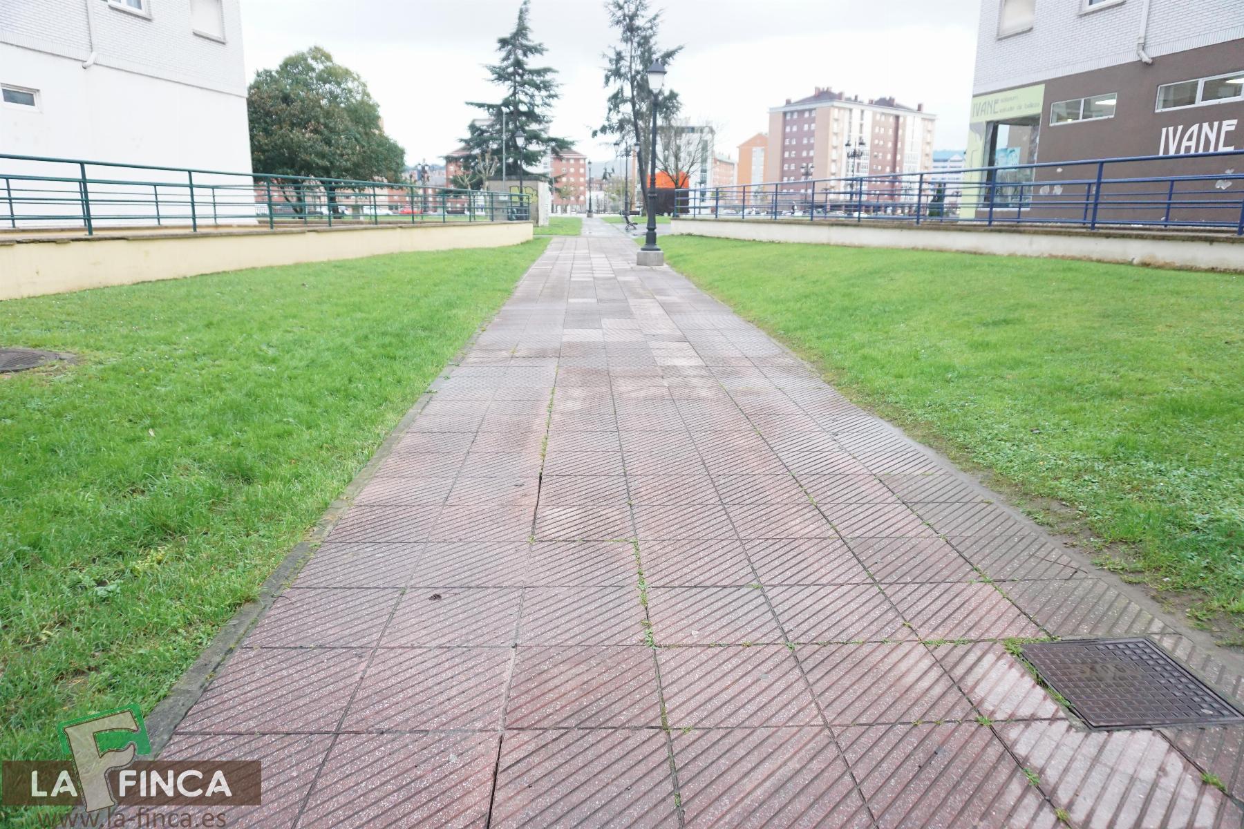 For sale of premises in Oviedo