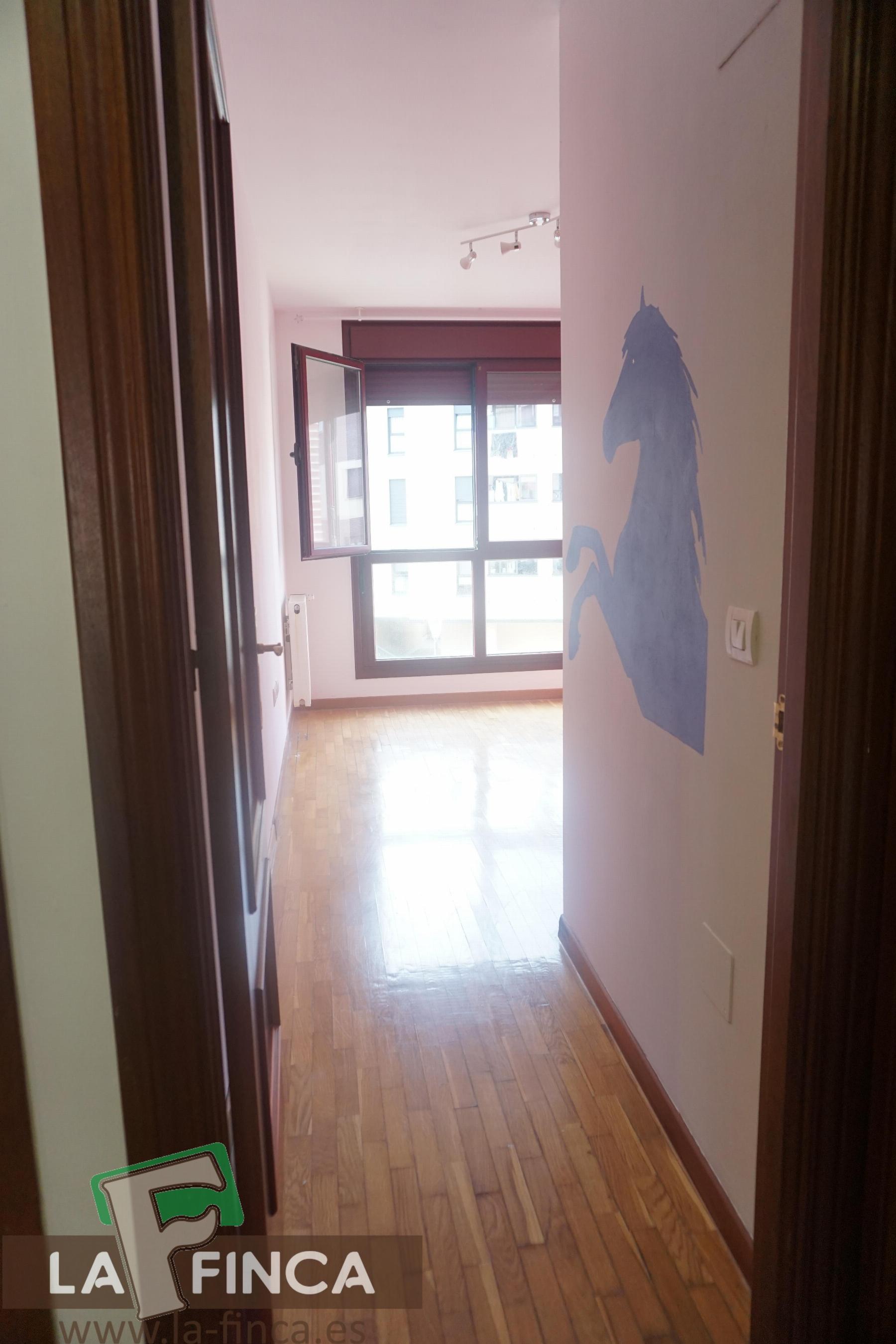 For sale of flat in Gijón