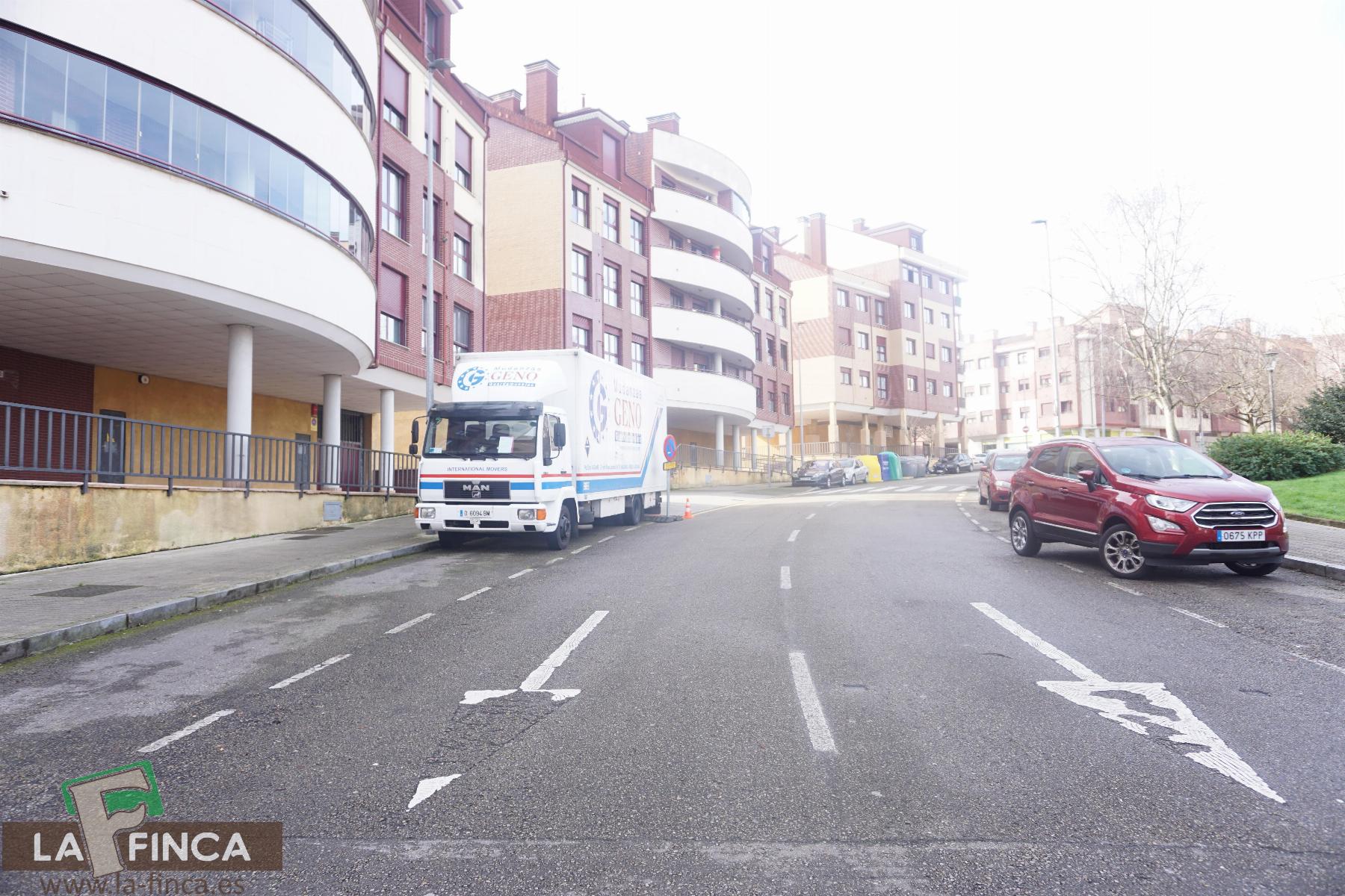 For sale of flat in Gijón