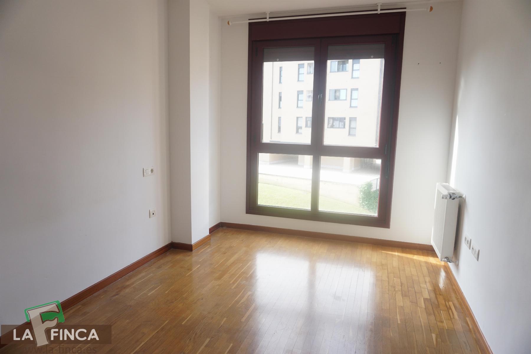 For sale of flat in Gijón