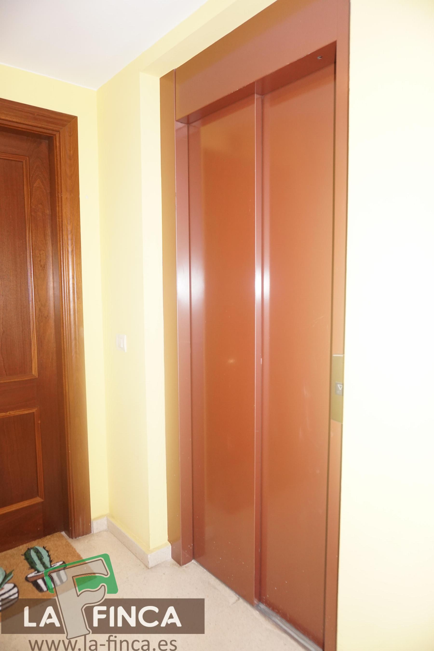 For sale of flat in Gijón