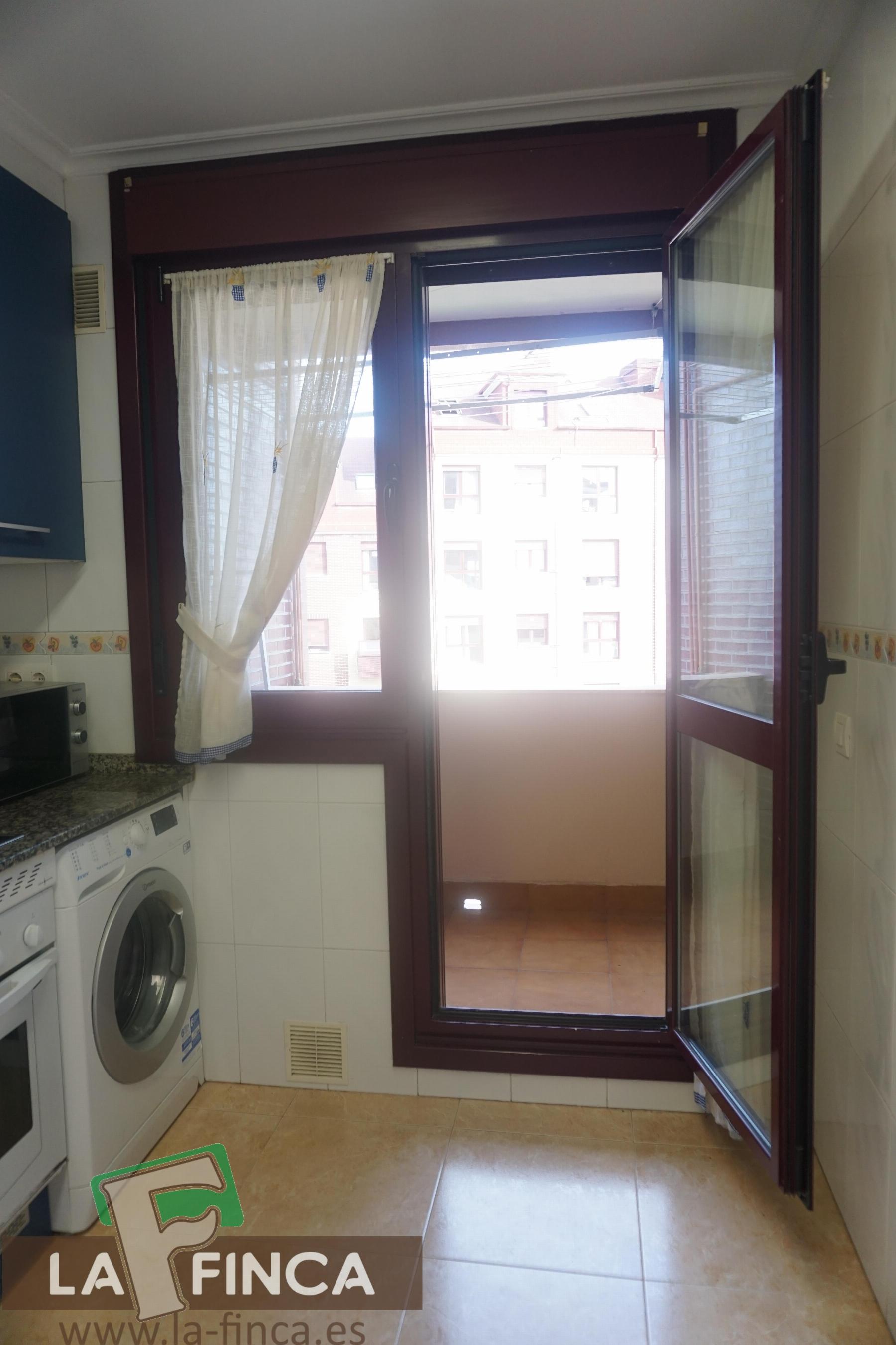 For sale of flat in Gijón