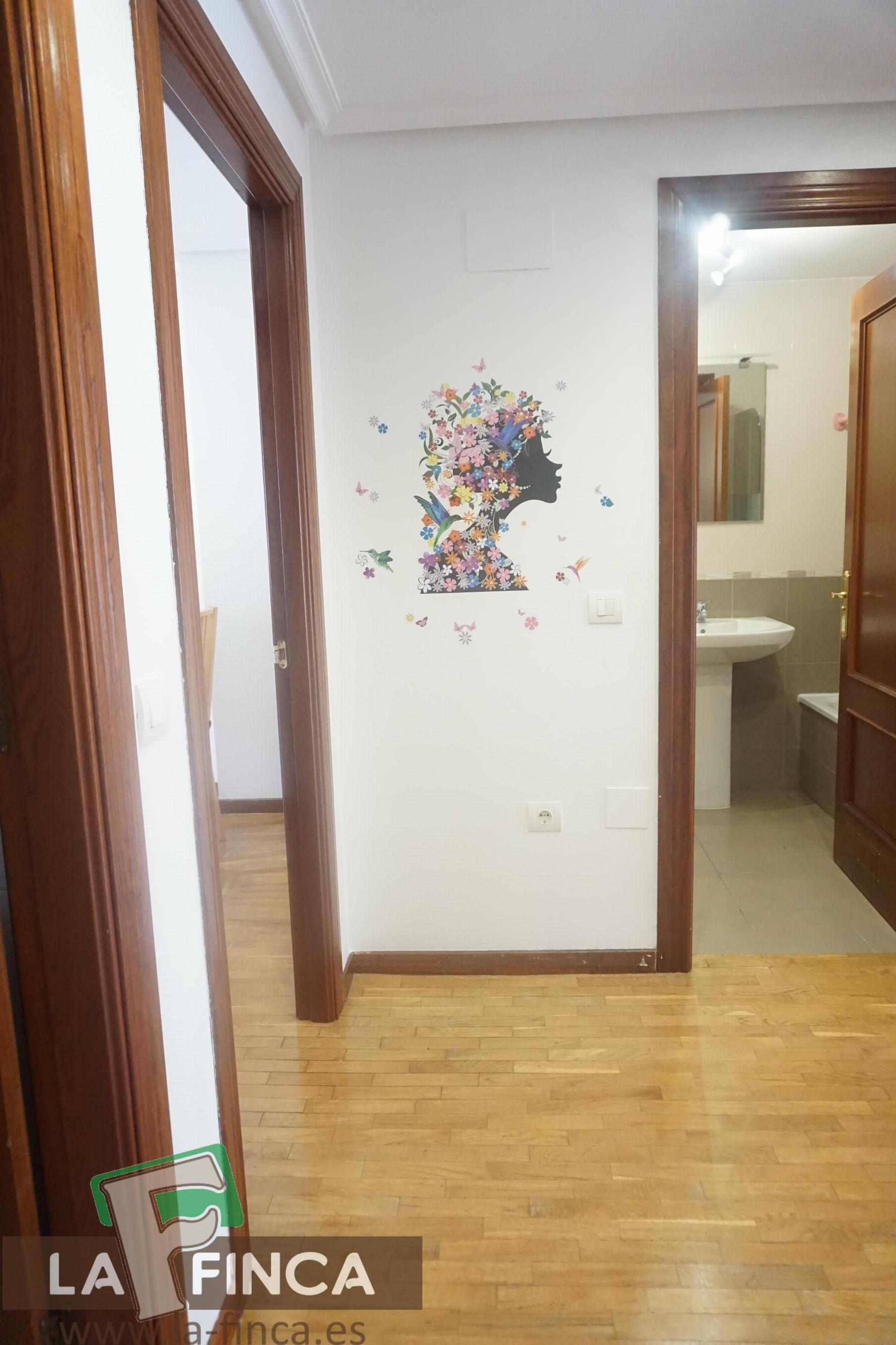 For sale of flat in Gijón