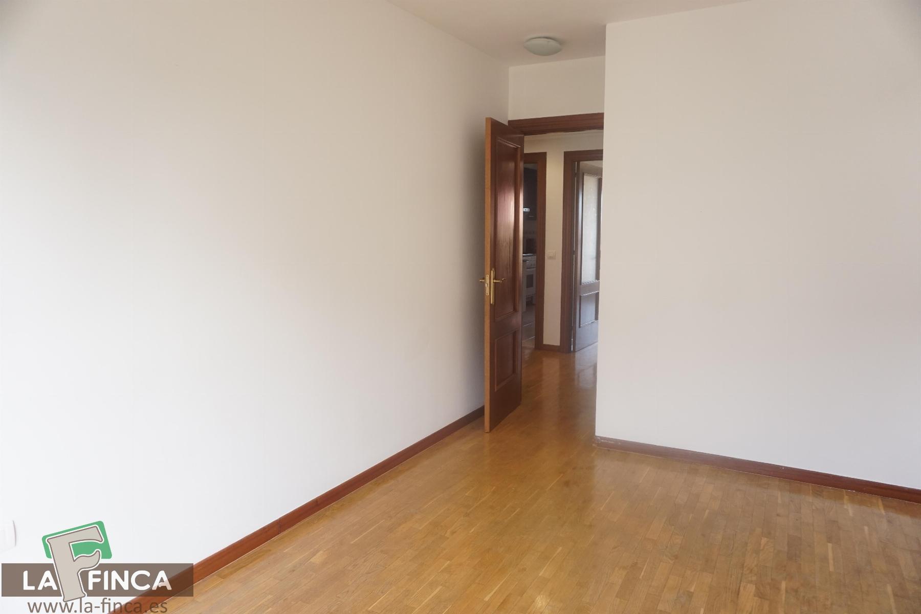 For sale of flat in Gijón