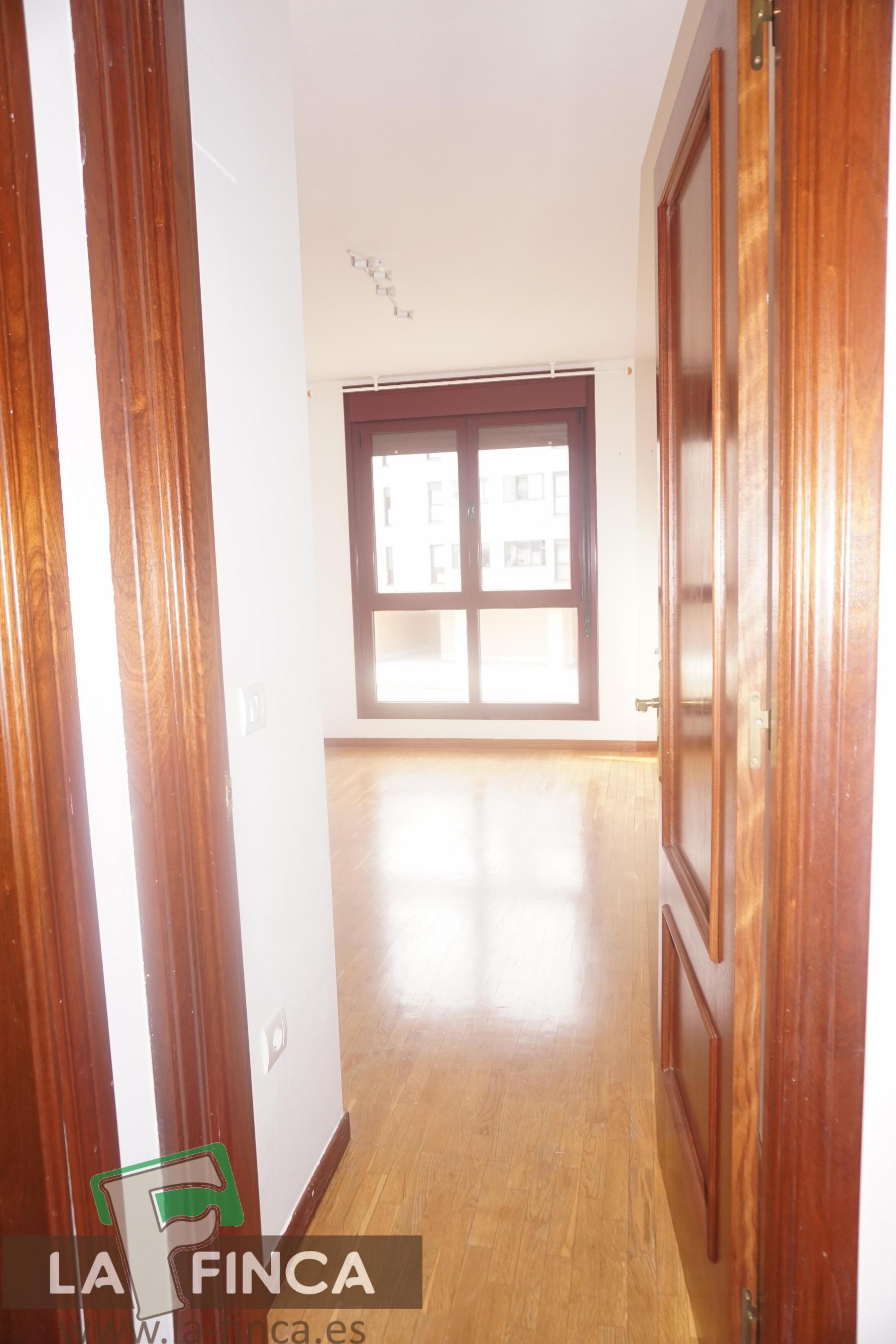 For sale of flat in Gijón