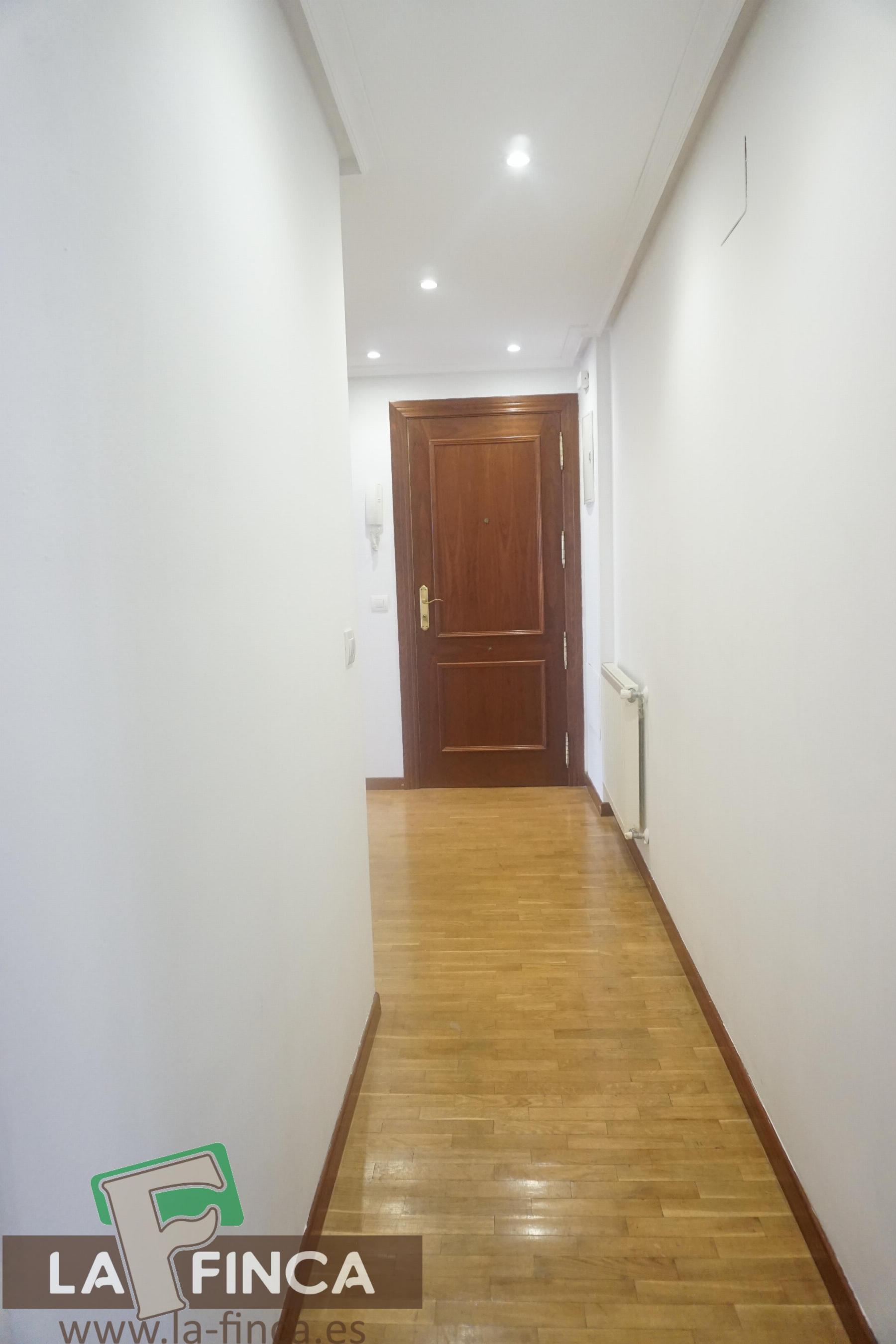 For sale of flat in Gijón