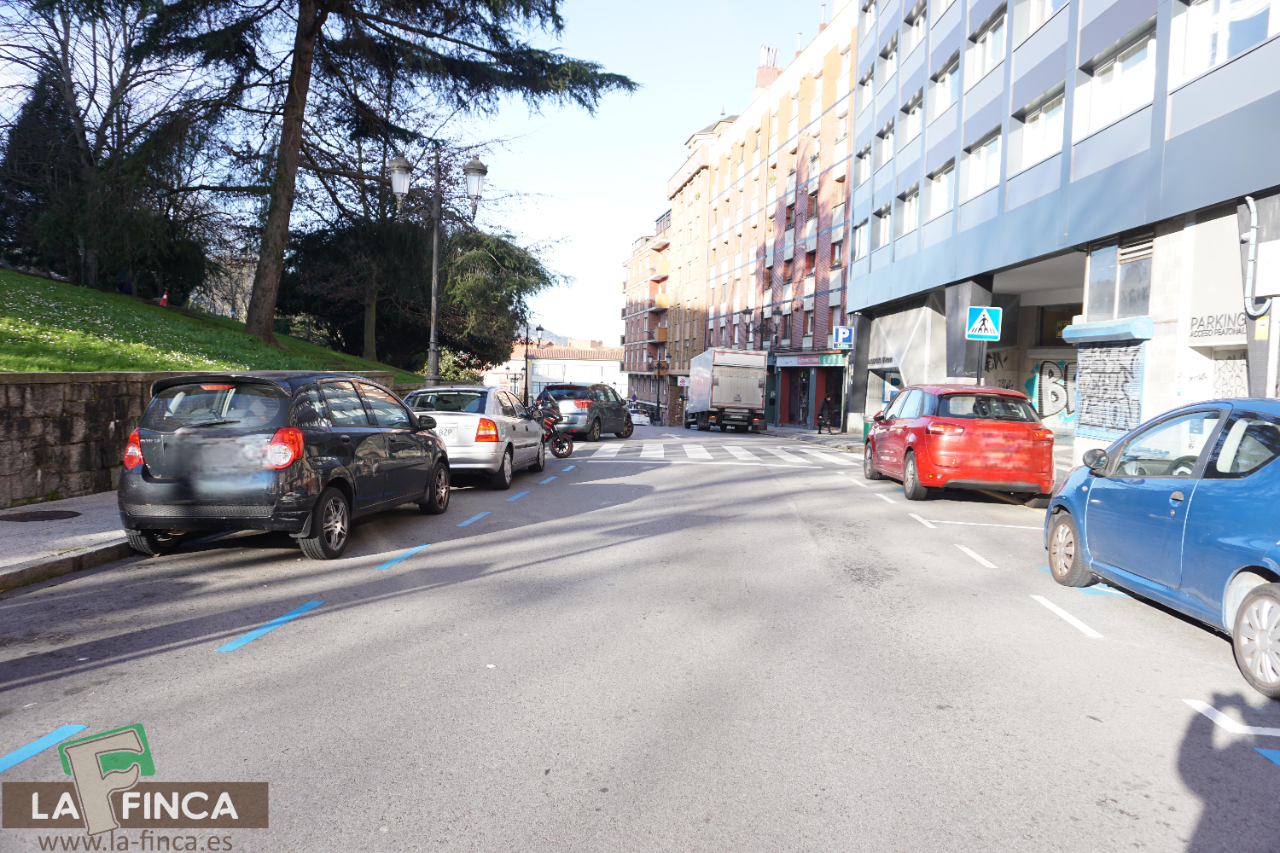 Venta de piso en Oviedo