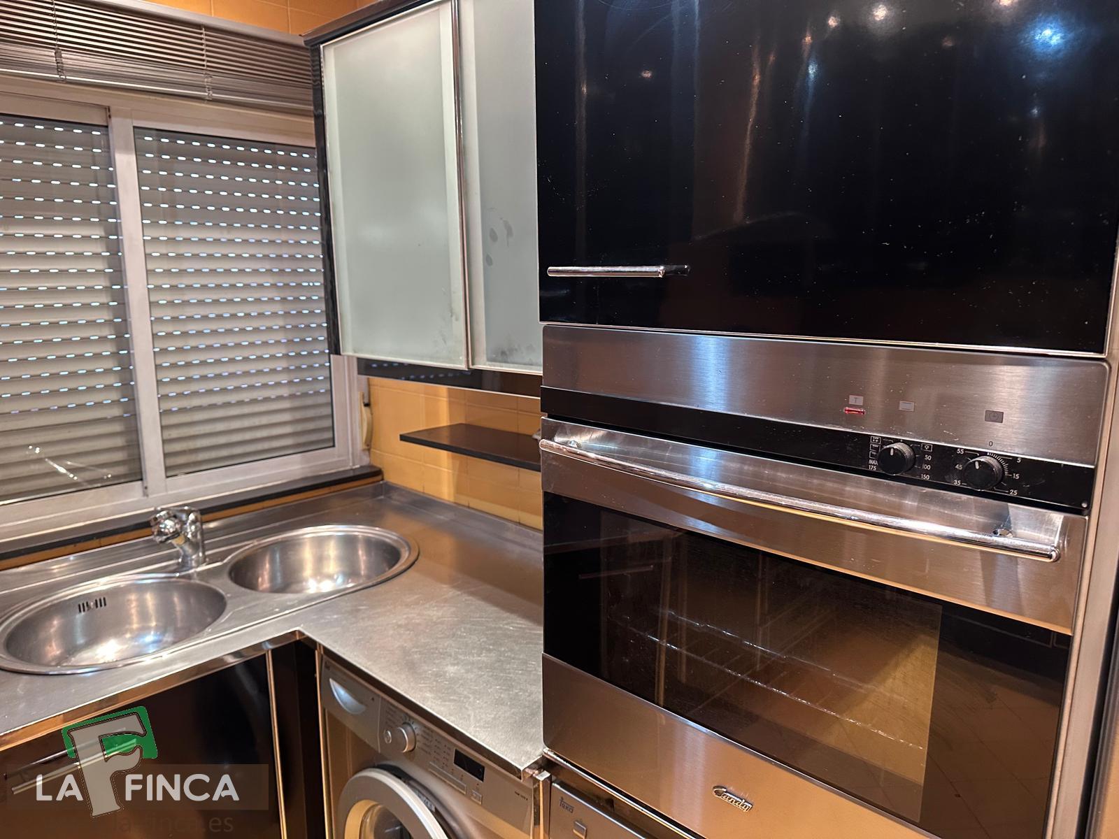 For sale of penthouse in Oviedo