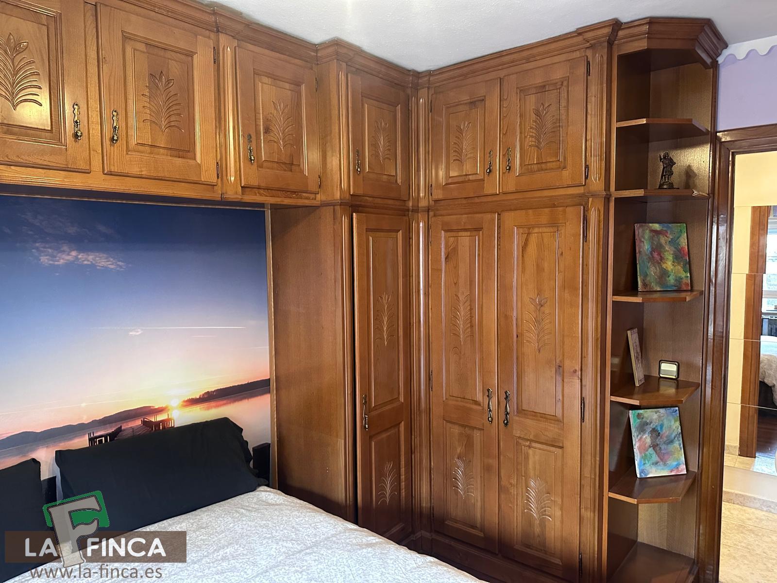 For sale of penthouse in Oviedo