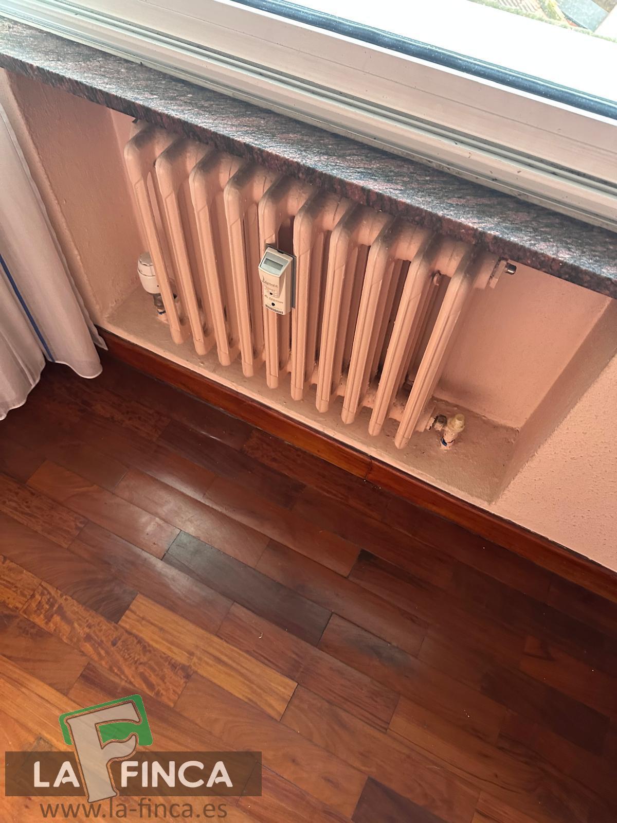 For sale of penthouse in Oviedo
