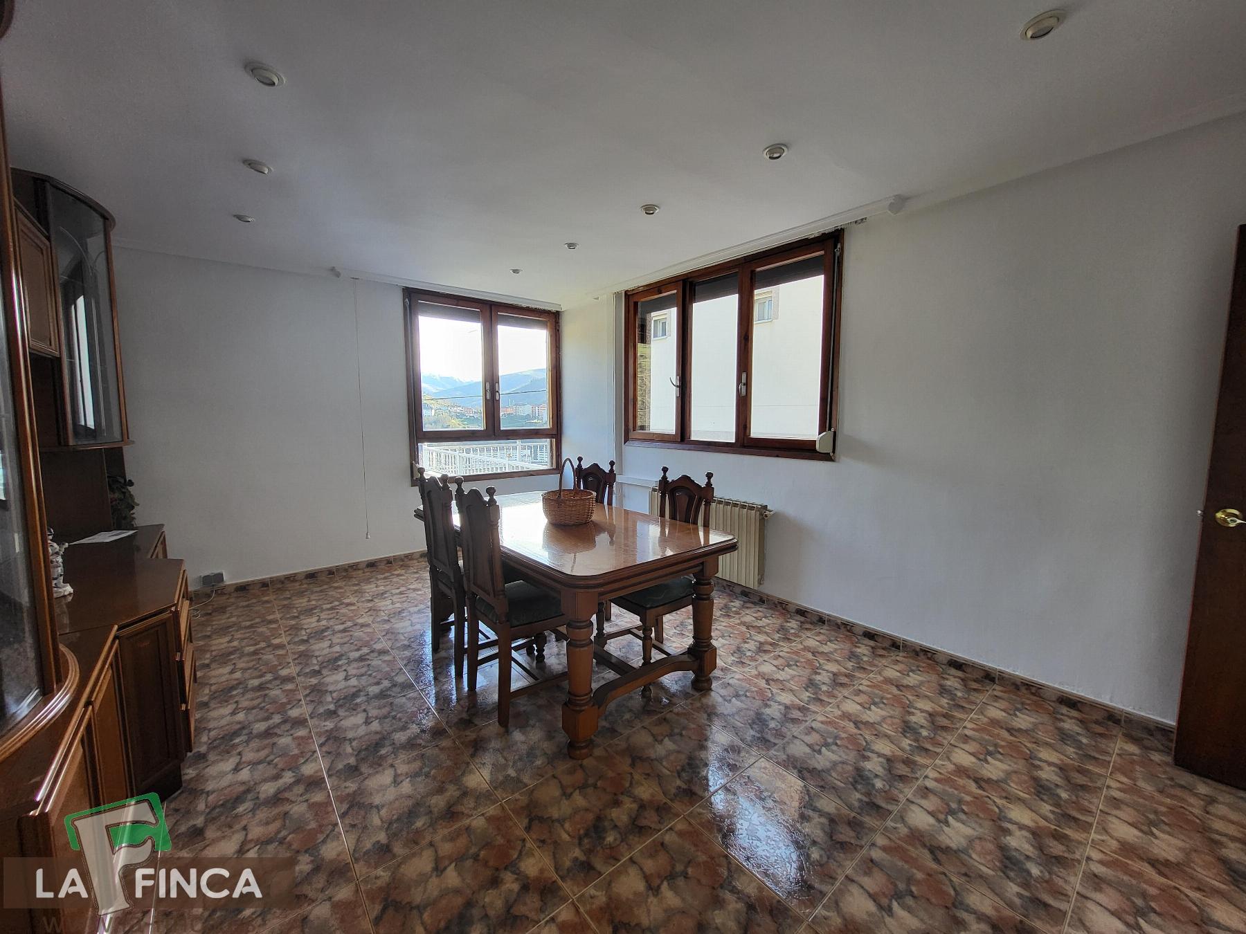 Venta de casa en Cangas del Narcea