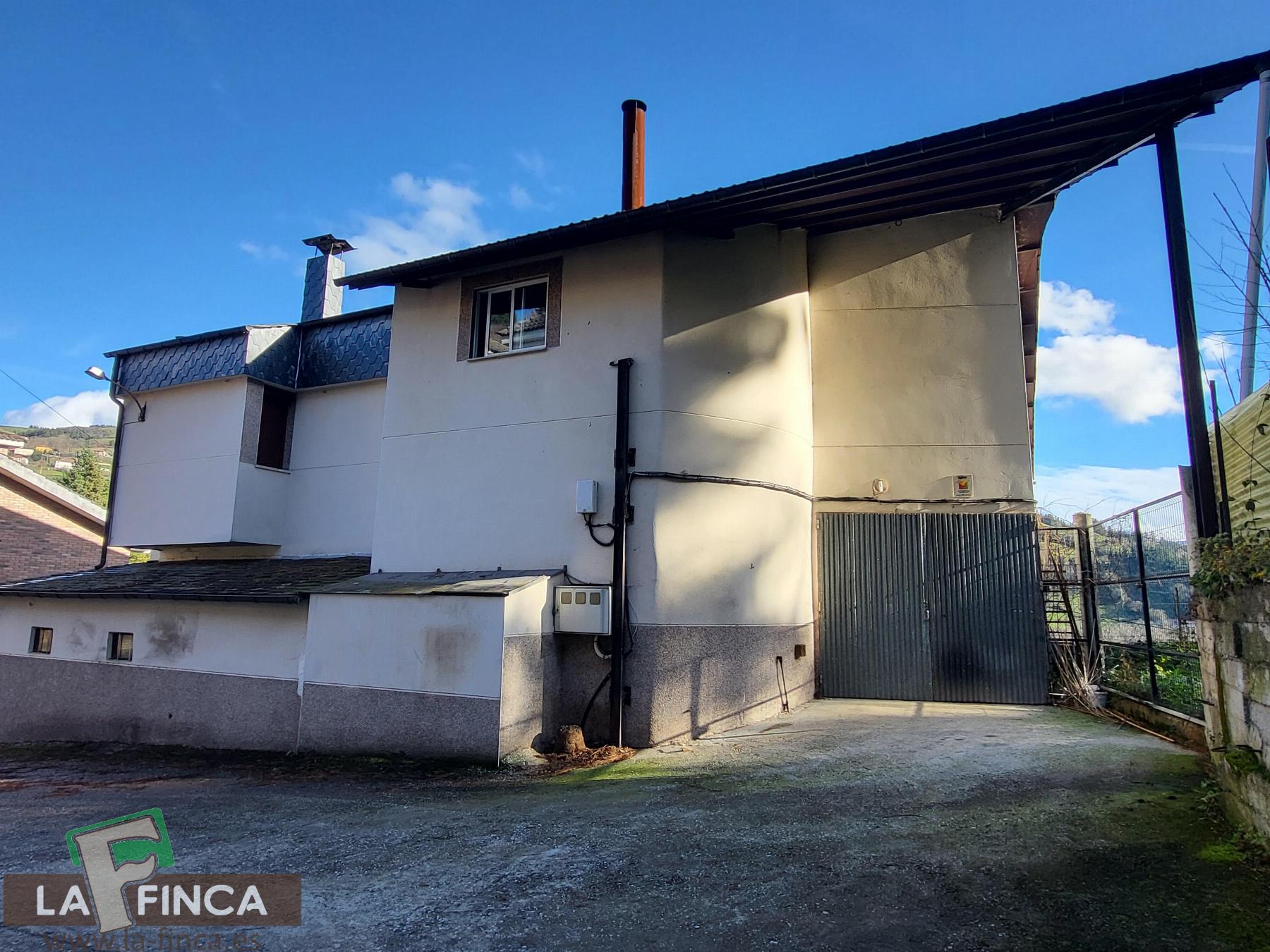 Venta de casa en Cangas del Narcea