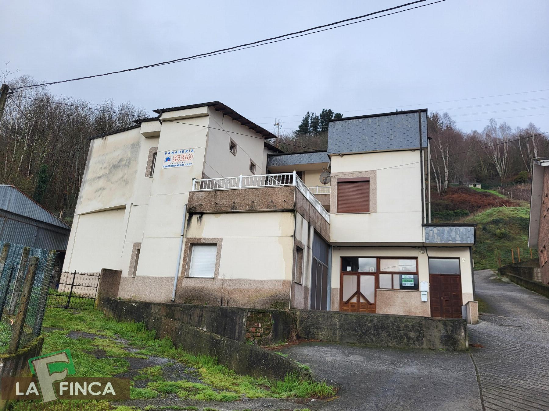Venta de casa en Cangas del Narcea