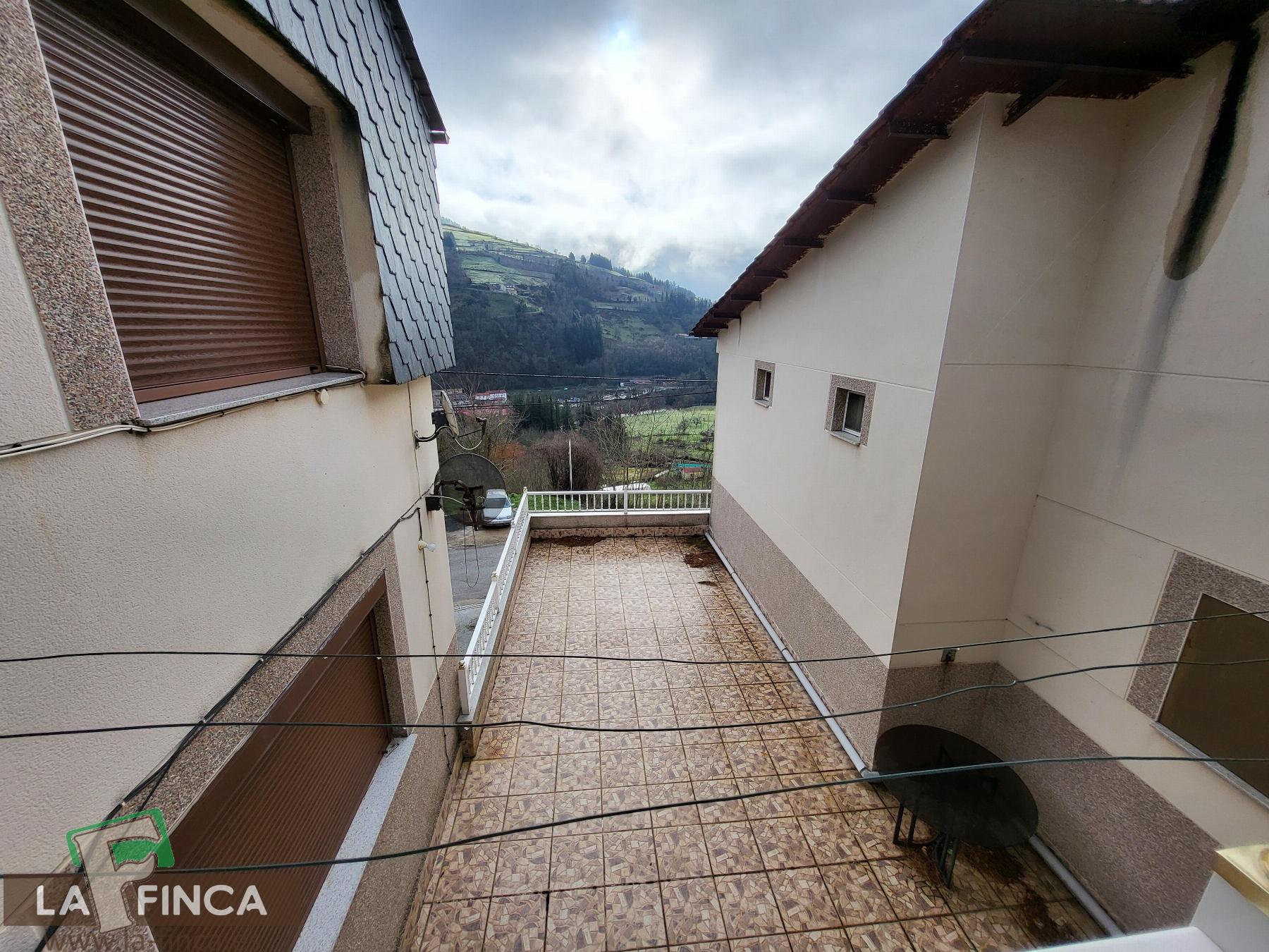 Venta de casa en Cangas del Narcea