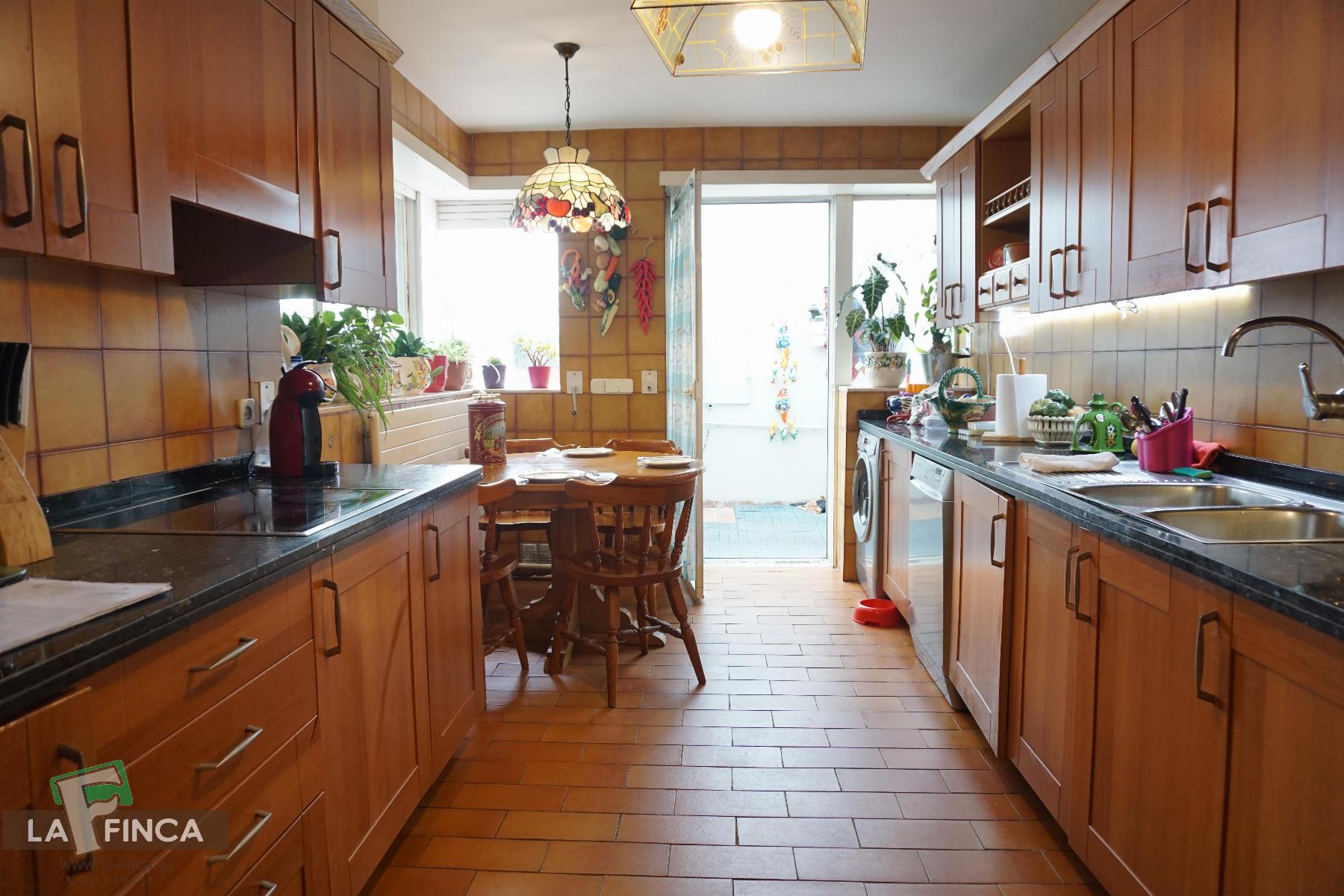 For sale of chalet in Llanera