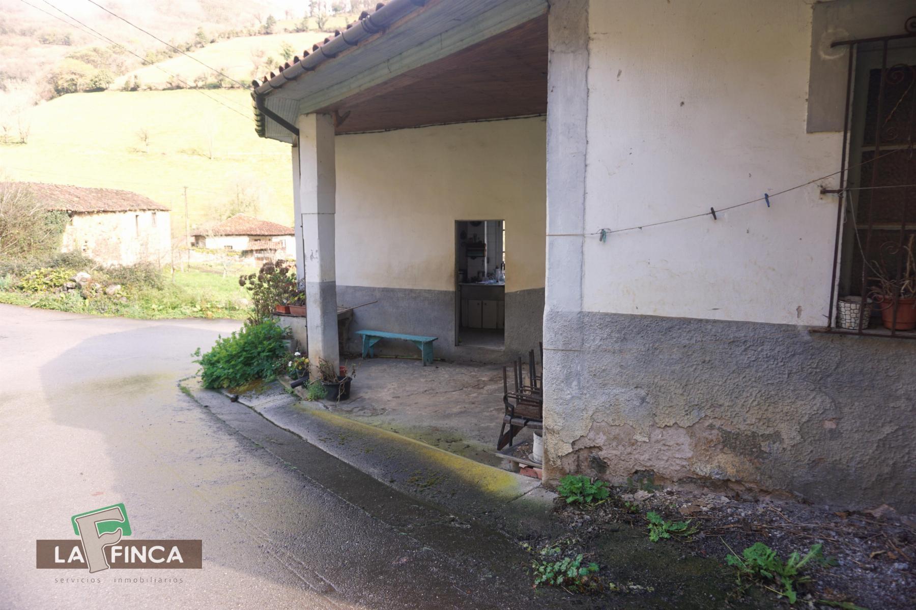 Venta de casa en Belmonte de Miranda