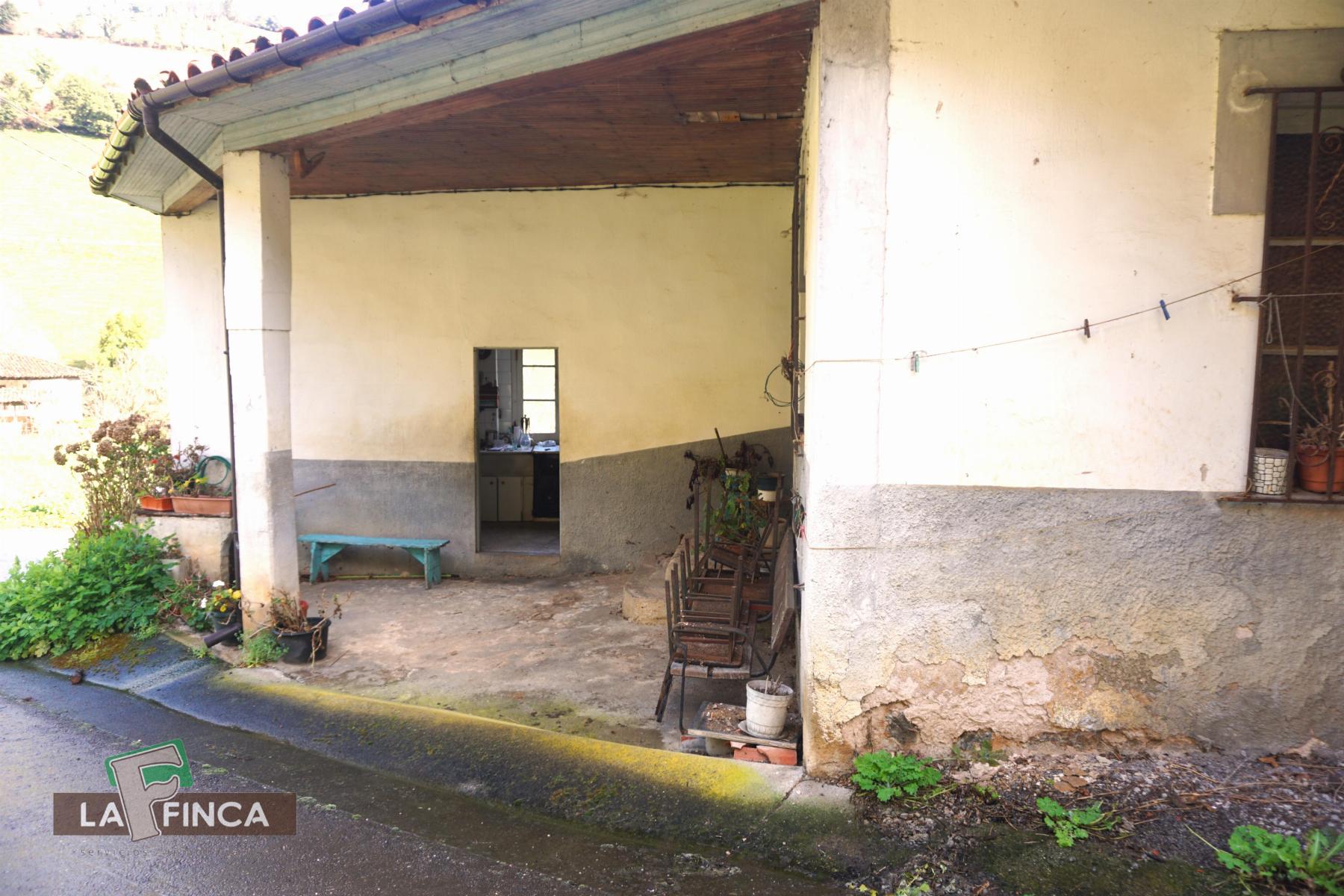 Venta de casa en Belmonte de Miranda