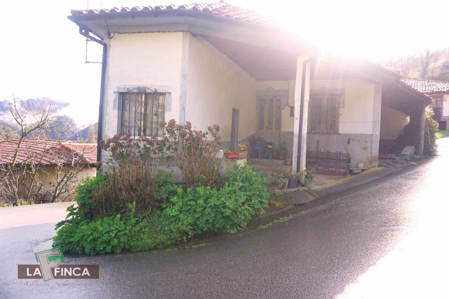 Venta de casa en Belmonte de Miranda