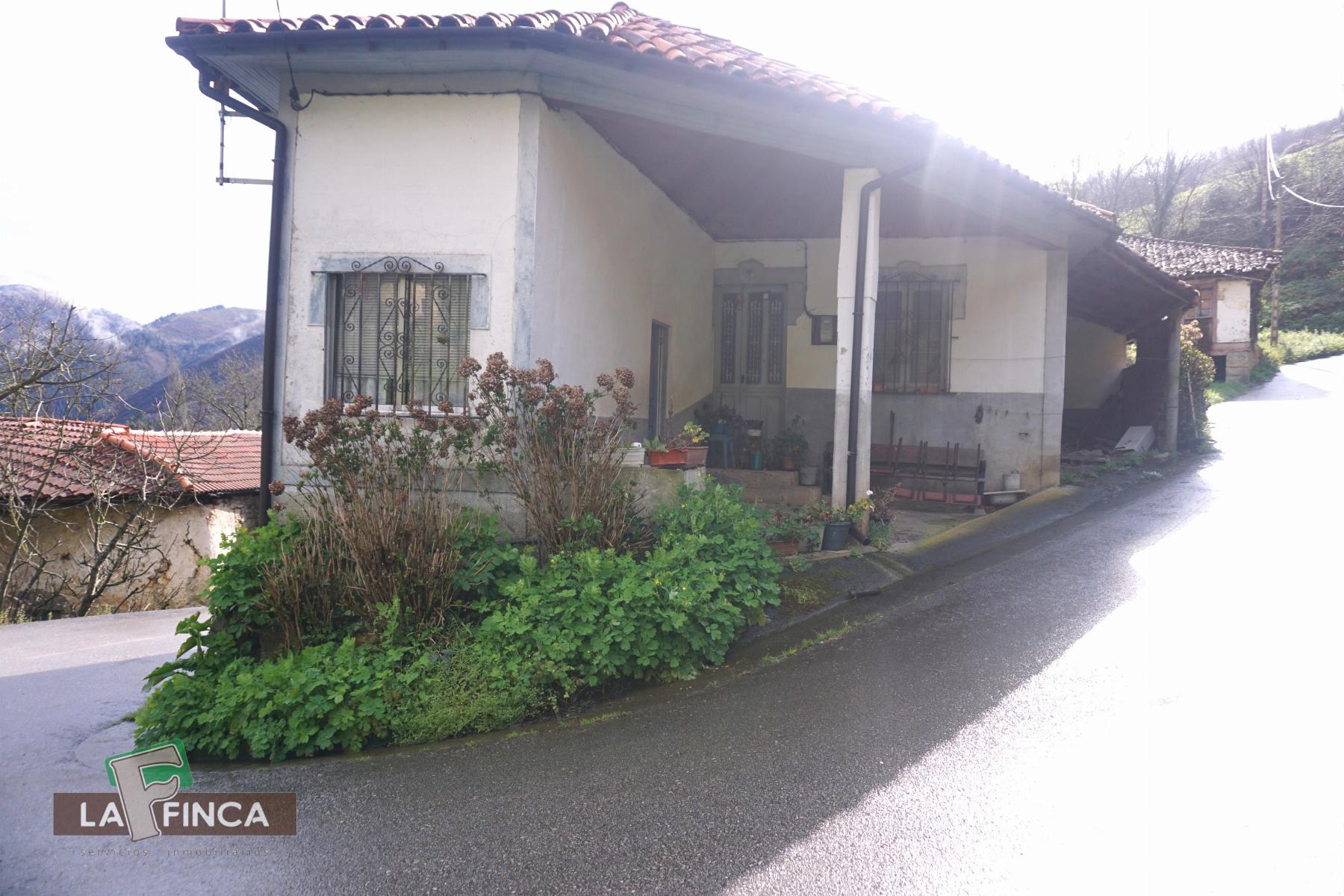 Venta de casa en Belmonte de Miranda