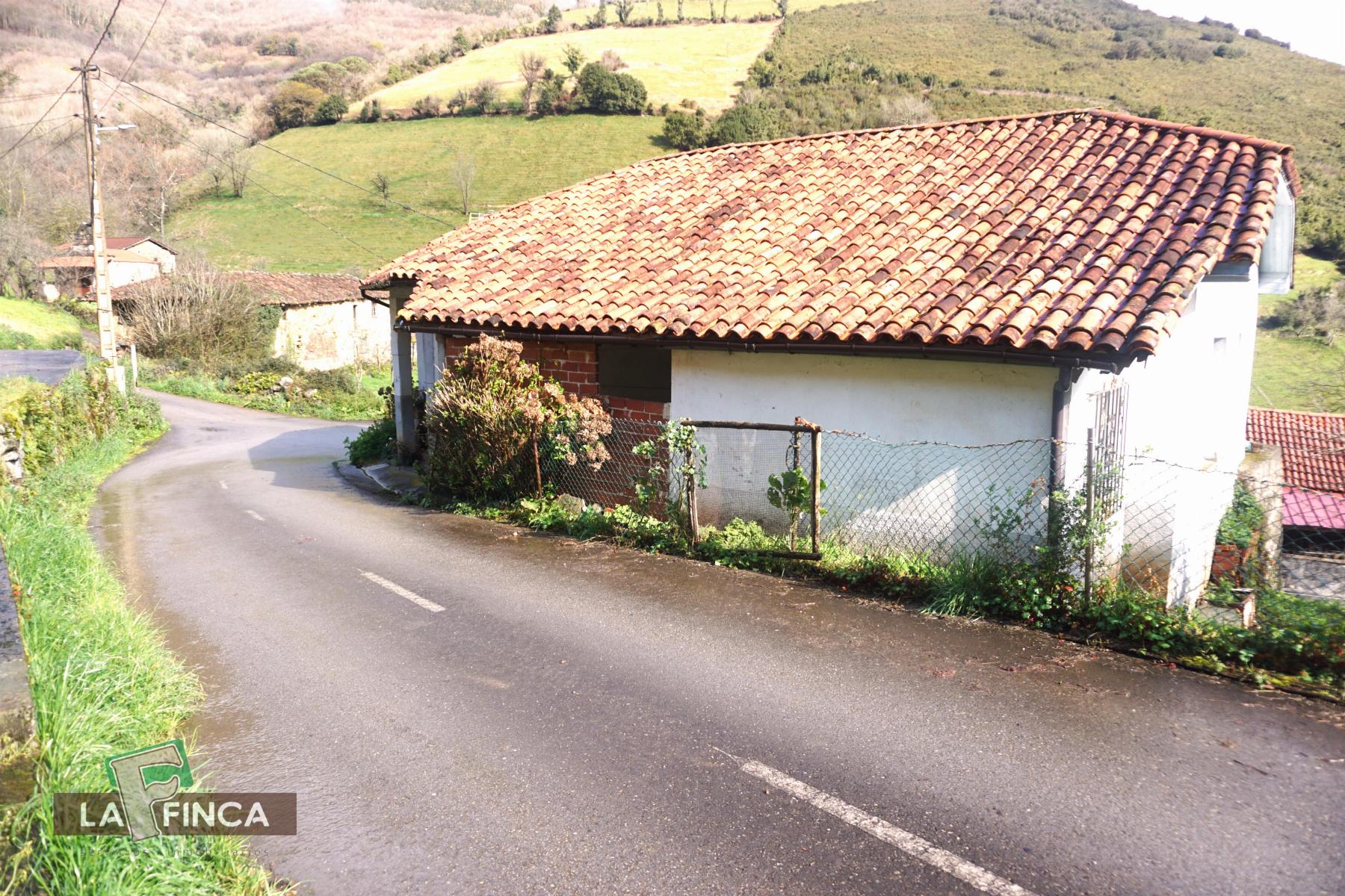 Venta de casa en Belmonte de Miranda