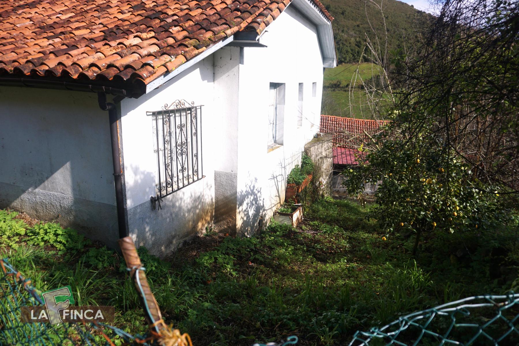 Venta de casa en Belmonte de Miranda