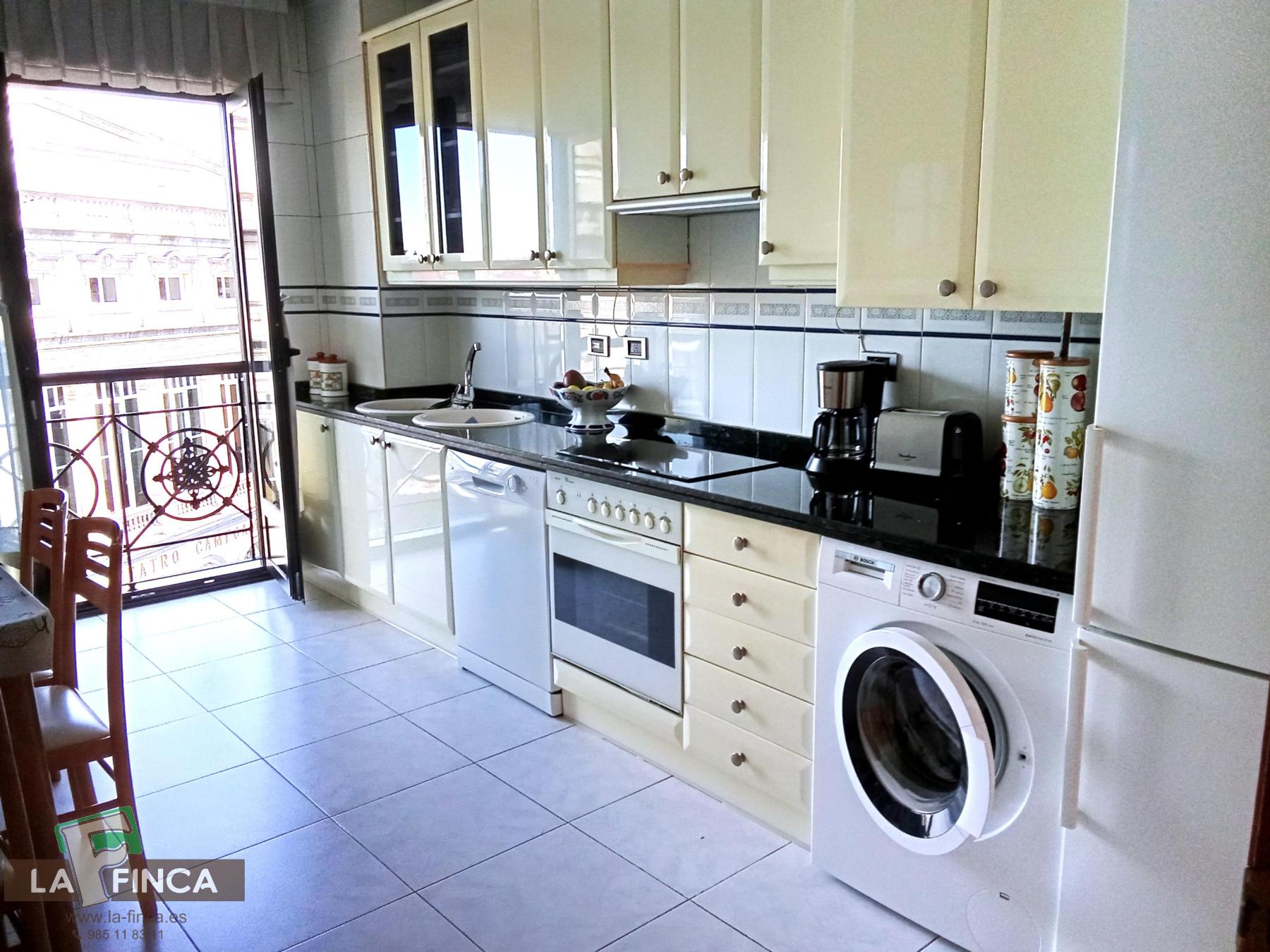 For sale of duplex in Oviedo