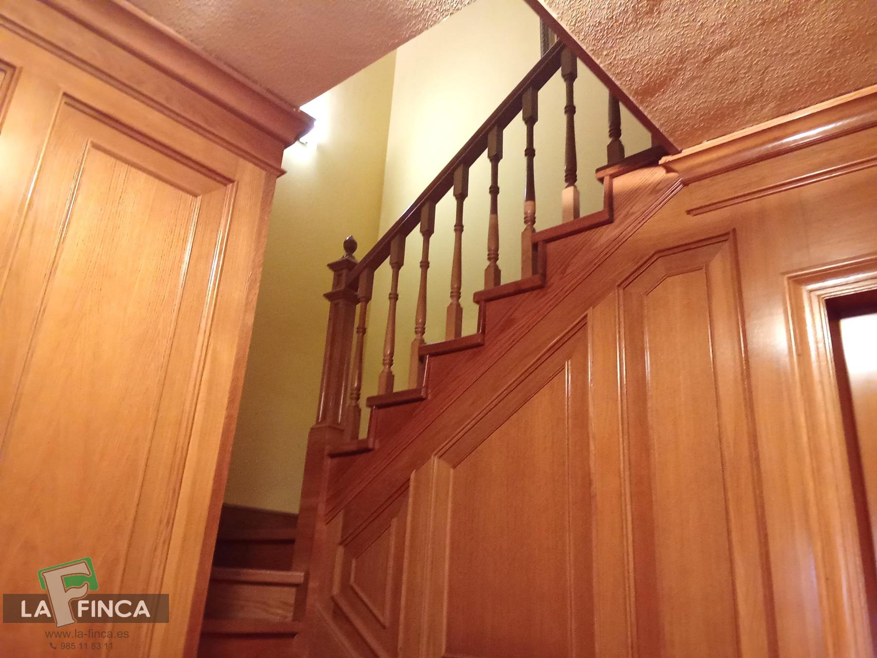 For sale of duplex in Oviedo