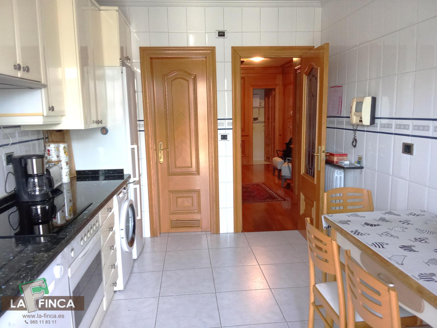 For sale of duplex in Oviedo