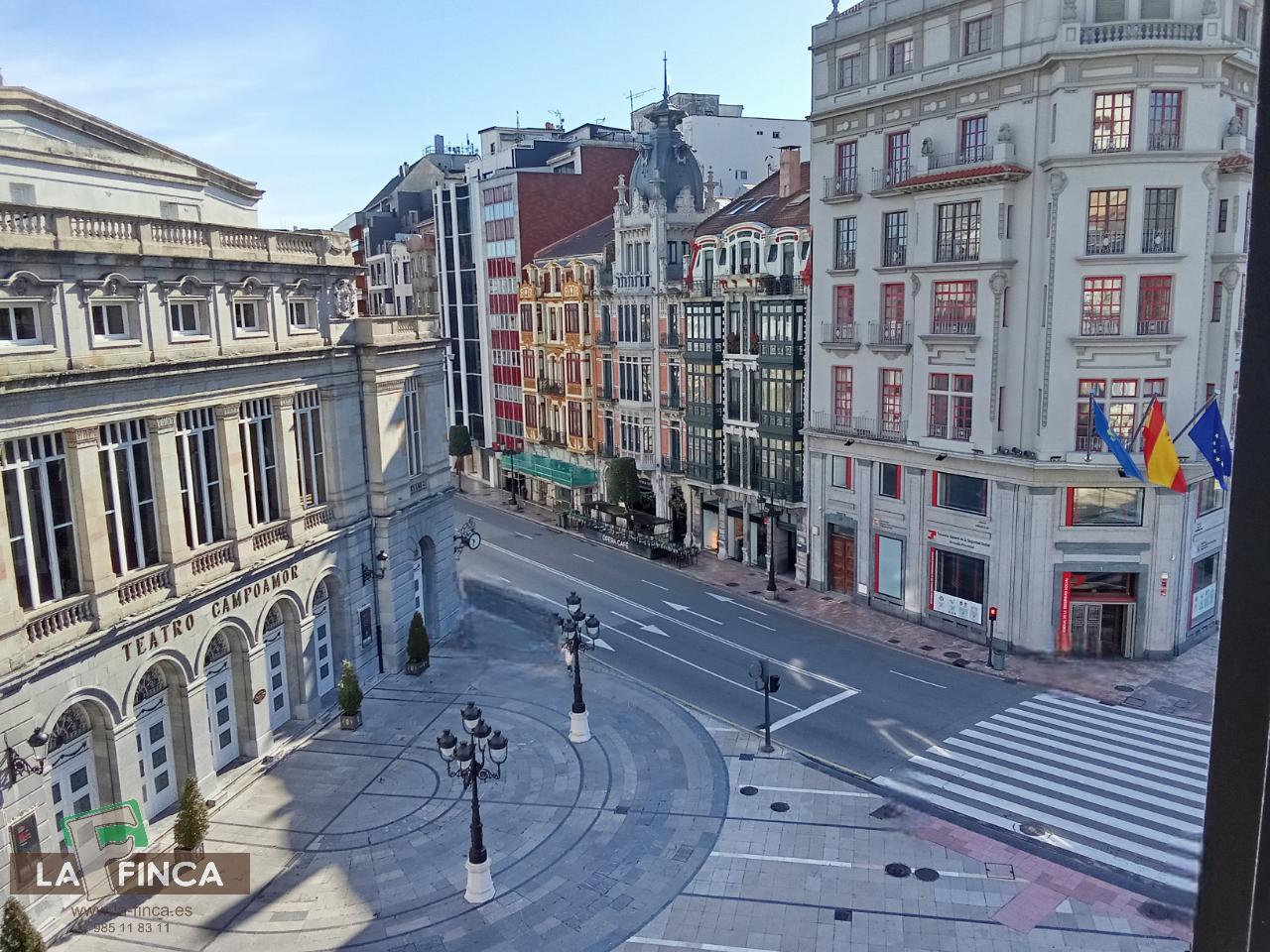 For sale of duplex in Oviedo