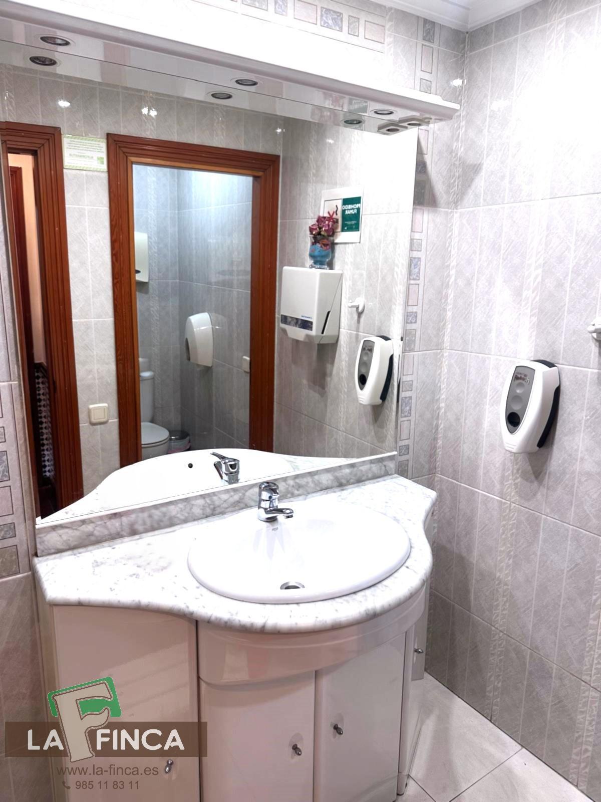 Venta de local en Oviedo