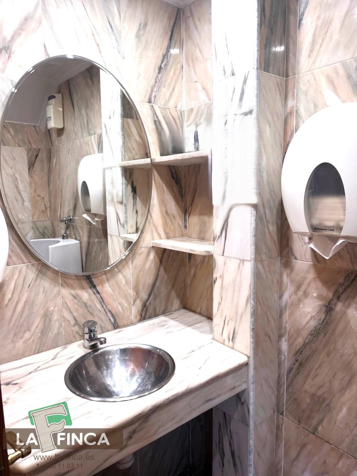 Venta de local en Oviedo