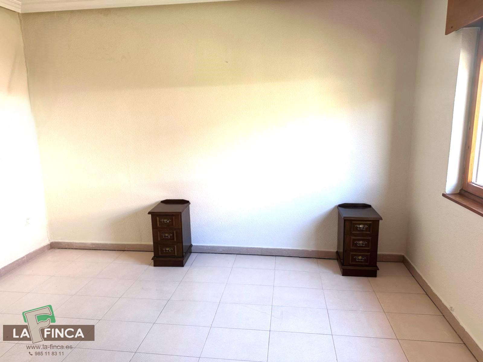 Venta de local en Oviedo