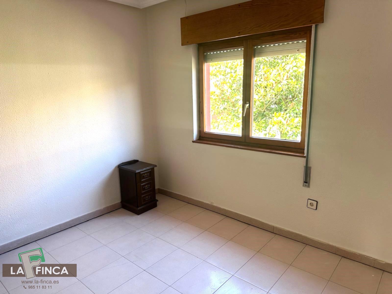 Venta de local en Oviedo