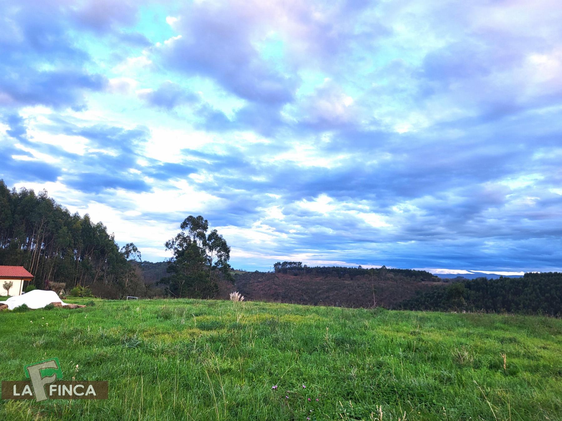 Venta de terreno en Candás