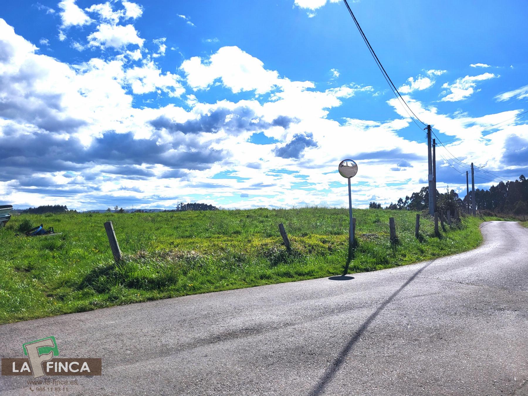 Venta de terreno en Candás