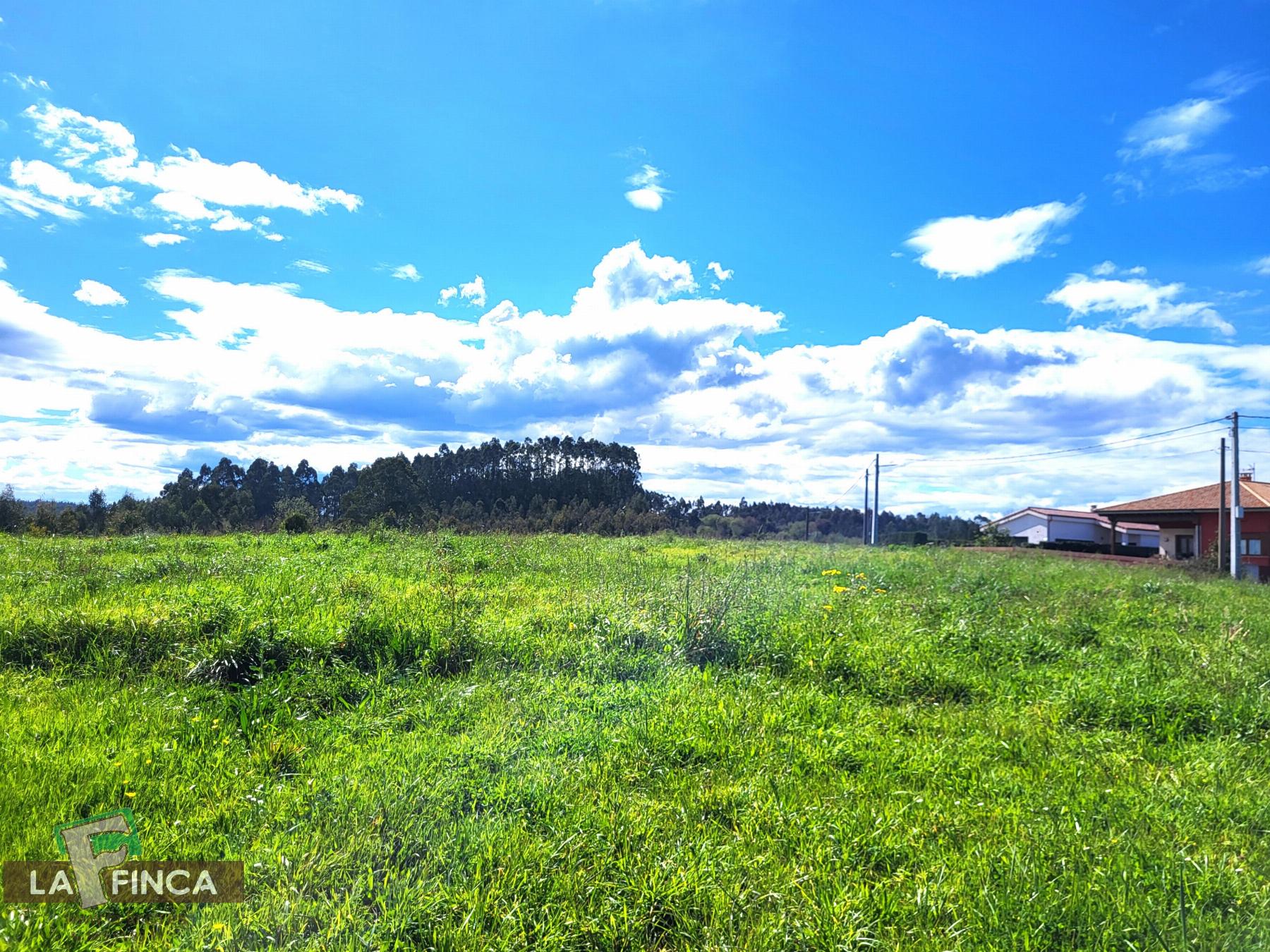 Venta de terreno en Candás
