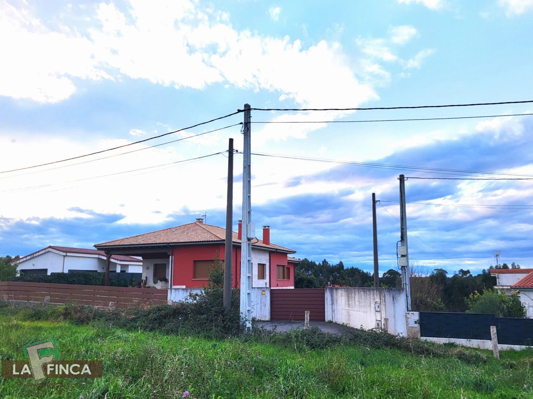 Venta de terreno en Candás