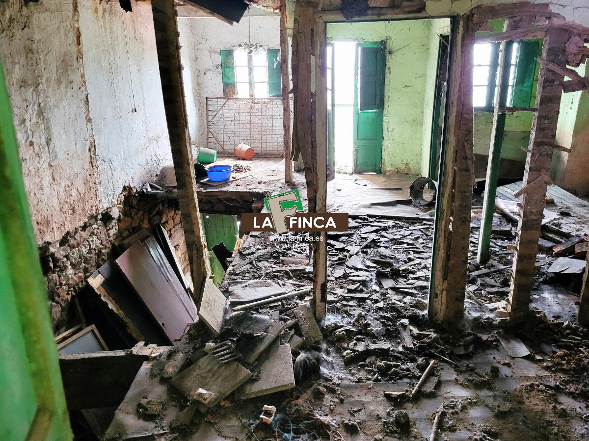 For sale of house in Morcín