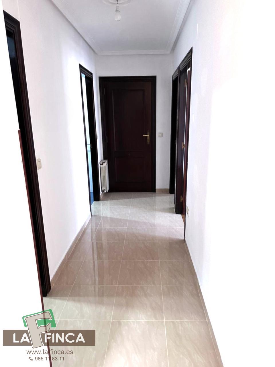 For sale of flat in Oviedo